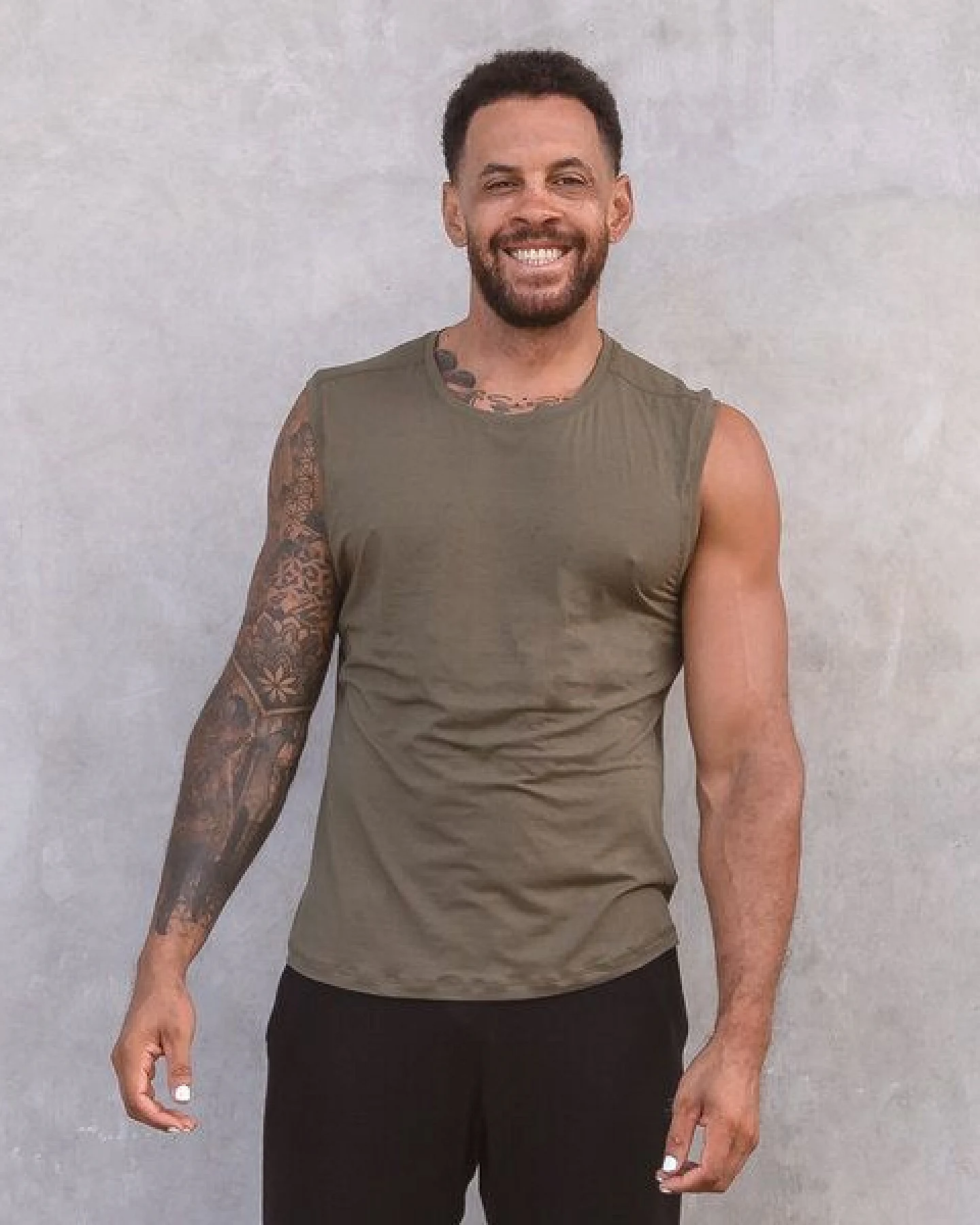 Jaya TOMMY - Herren - Atmungsaktives Tank Top aus softer, elastischer Tencel-Biobaumwoll-Mix, Yoga, Workout and andere Bewegungskünste – Ansicht 4
