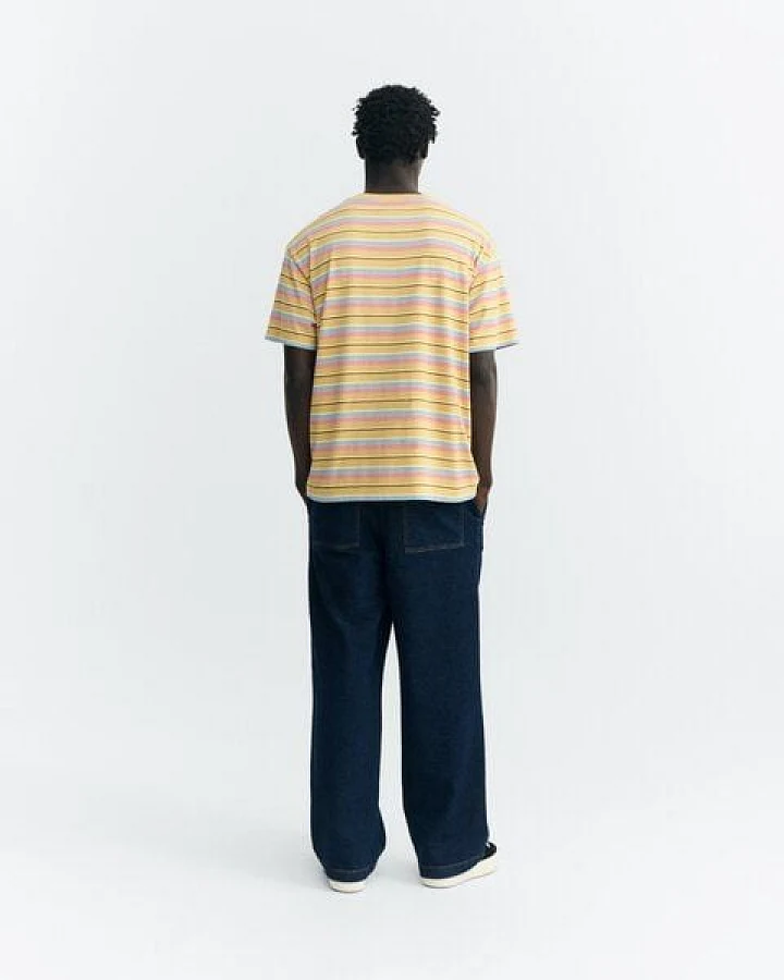 Produktseite: thinking mu Streifen T-Shirt Modell: Aaron