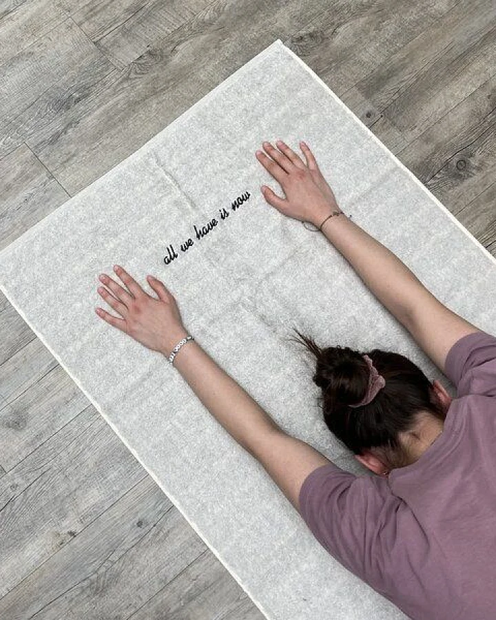 mio eco Hochwertiges Meditations Handtuch aus Retoure-Handtüchern zero waste