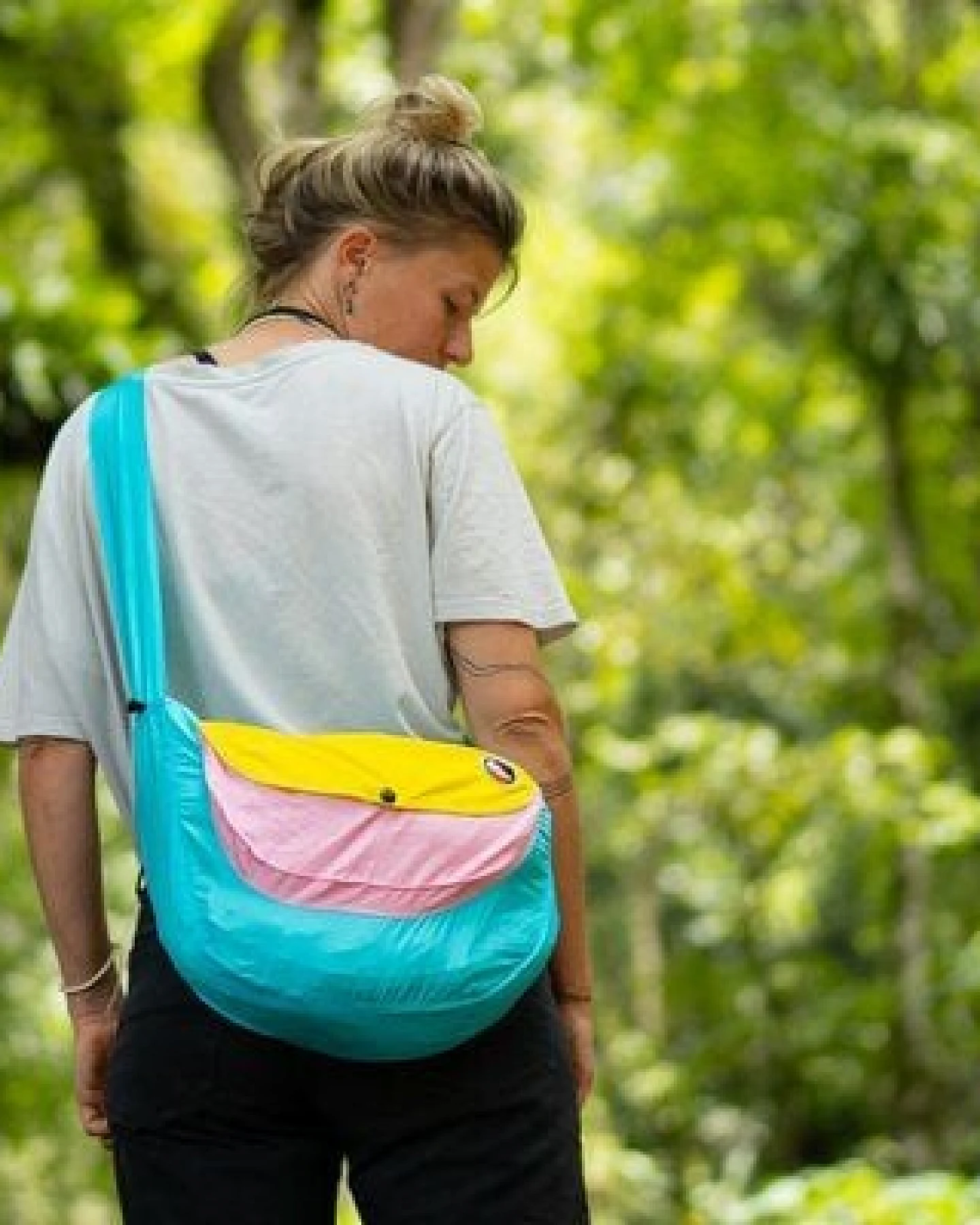Ticket to the Moon Ultraleichte Umhängetasche mit Reißverschluss "Smile Bag" – Ansicht 3