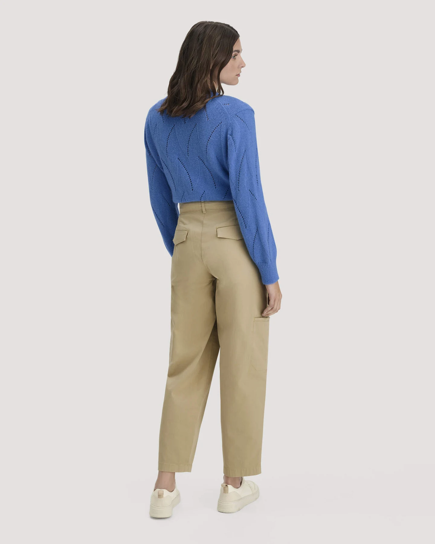 hessnatur Damen Hose Soft Utility Cargo Relaxed aus Bio-Baumwolle - beige - Größe 46 – Ansicht 2
