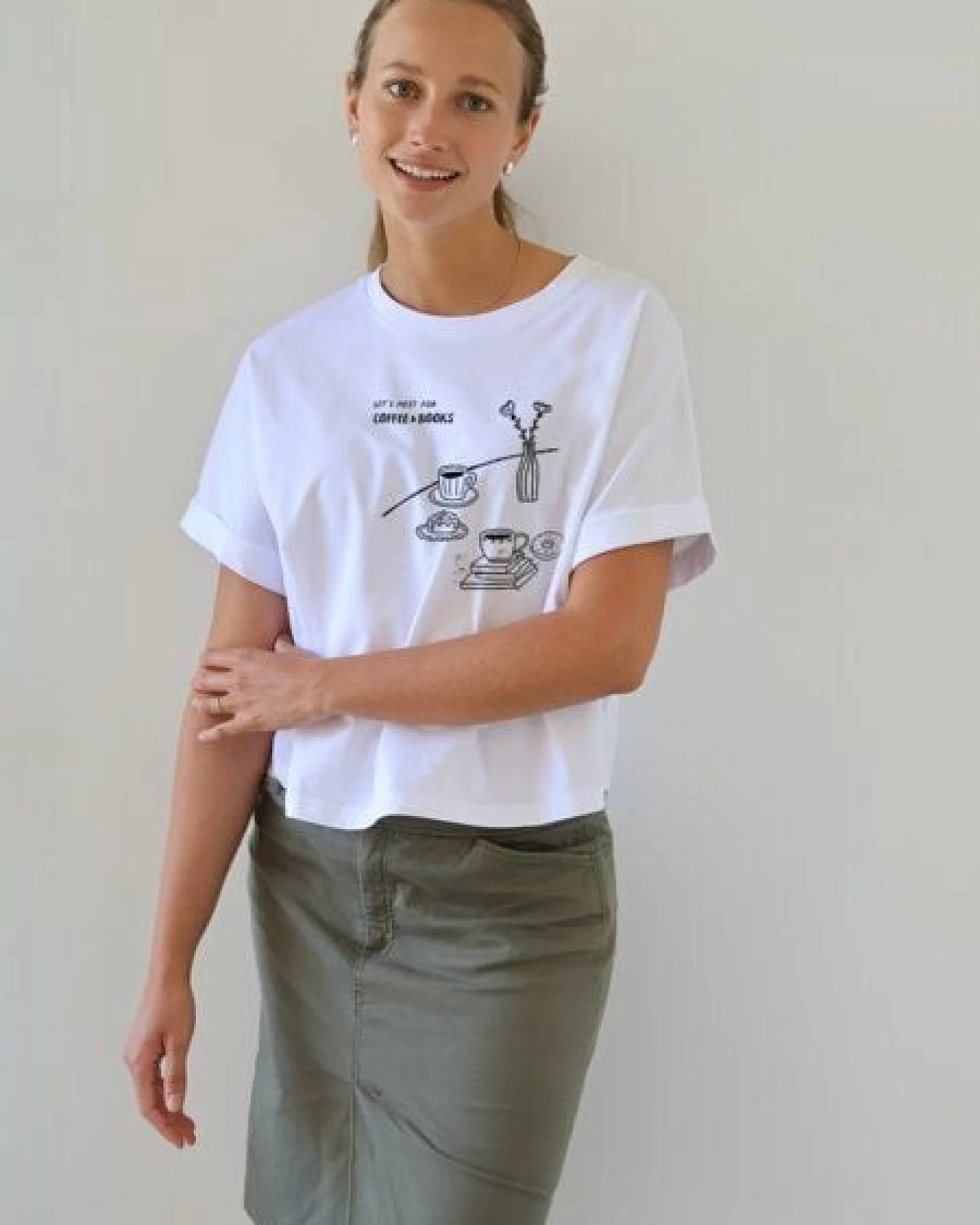 Kultgut Artdesign Biofair - Oversize Shirt /Coffee & Books – Ansicht 3