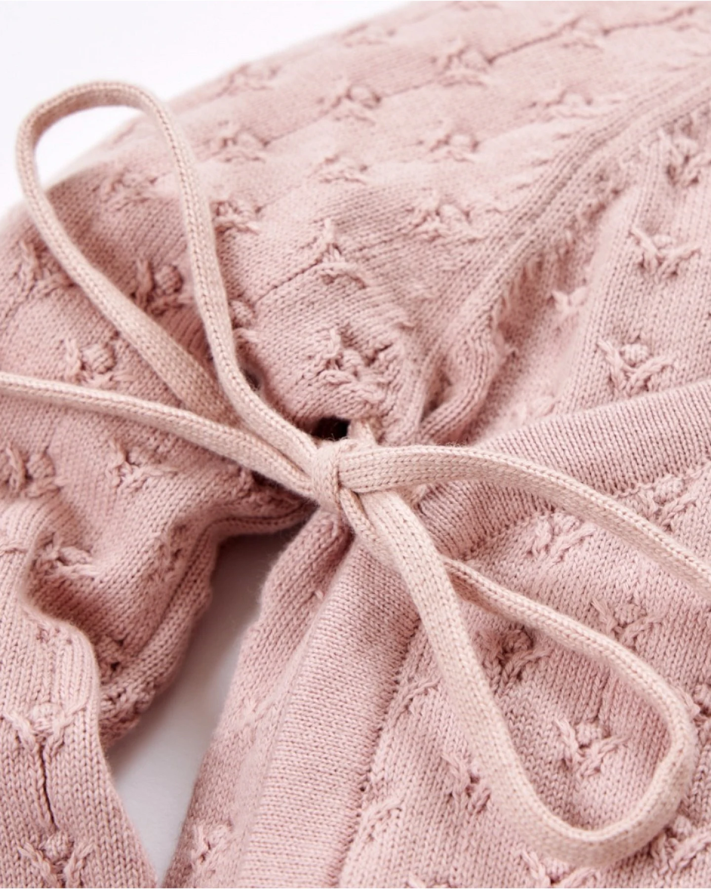Baby Jacke zum Wickeln Bio-Baumwolle Ajourstrick Blümchen rosé Gr. 50/56 – Ansicht 2