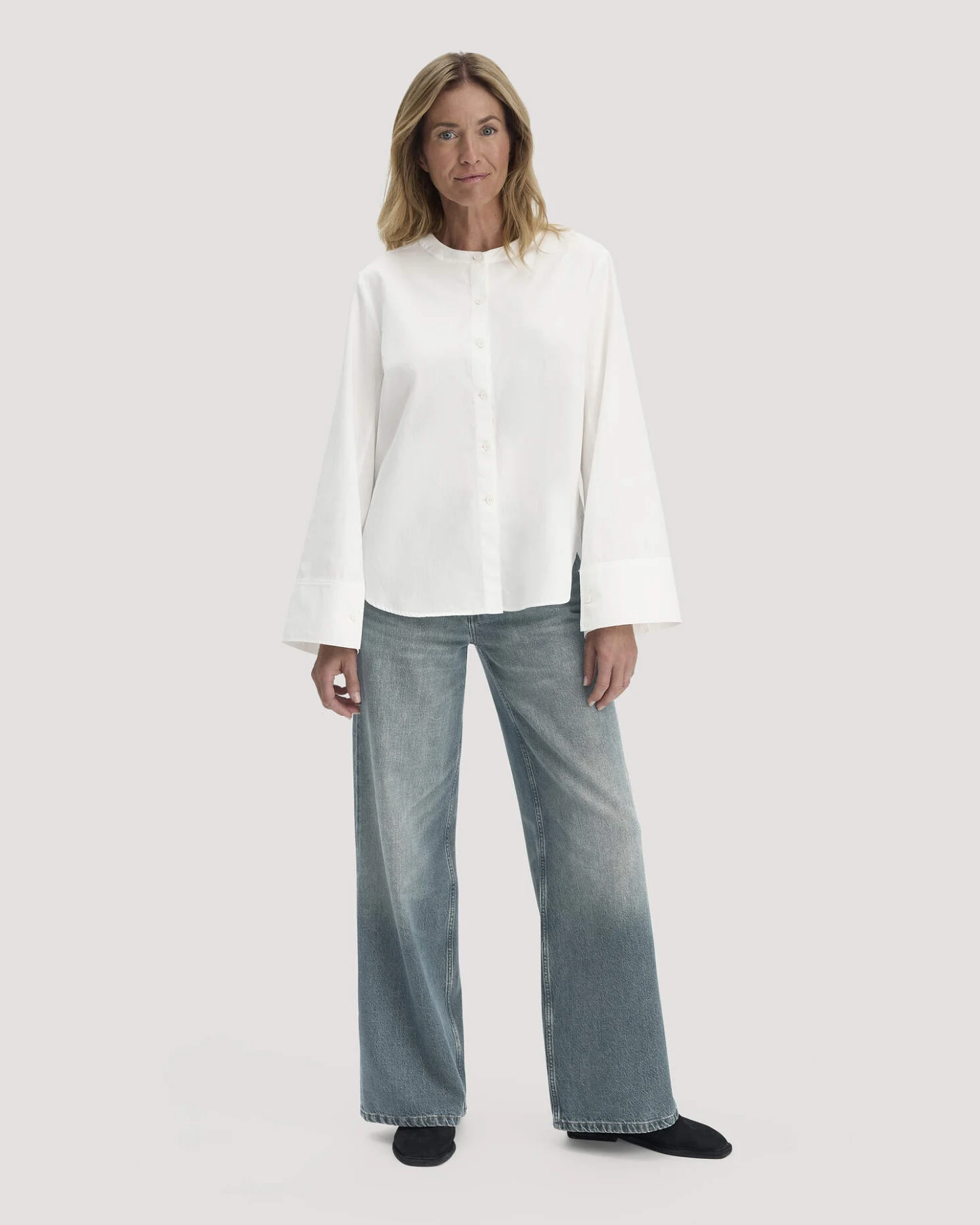 hessnatur Damen Bluse Relaxed aus Bio-Baumwolle - weiß - Größe 34 – Ansicht 2