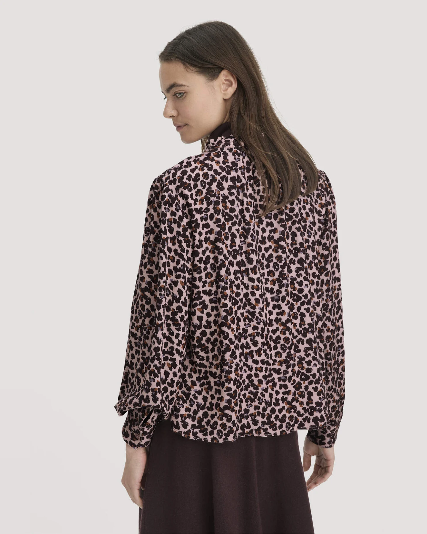 hessnatur Damen Bluse Relaxed aus LENZING™ ECOVERO™ Viskose - rosa - Größe 38 – Ansicht 3