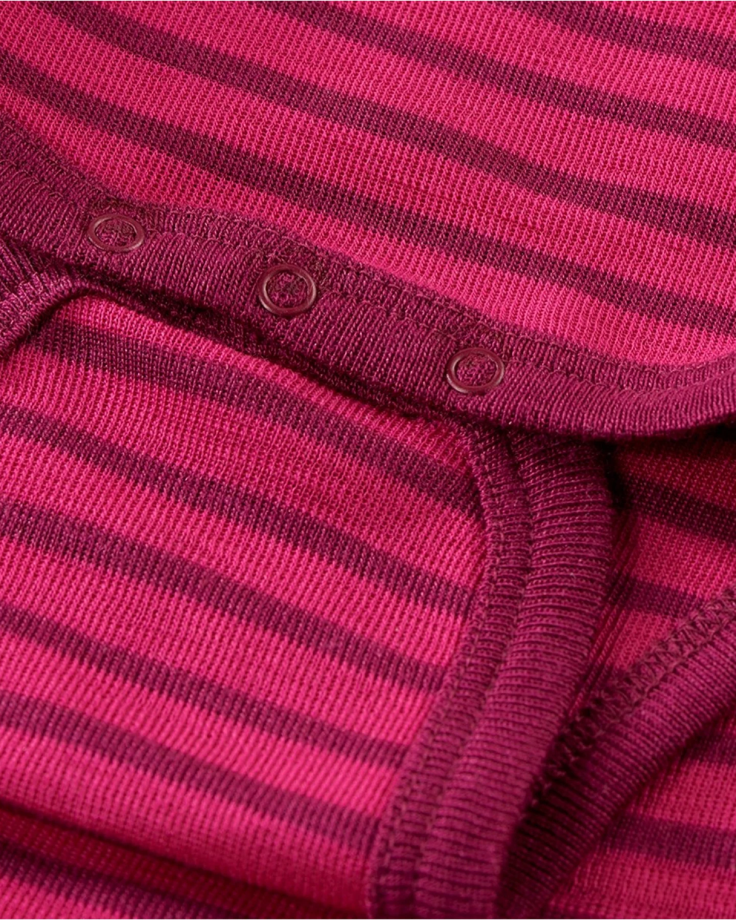 Engel Natur Baby Body Langarm Wolle Seide himbeere-geringelt Gr.74/80 – Ansicht 2