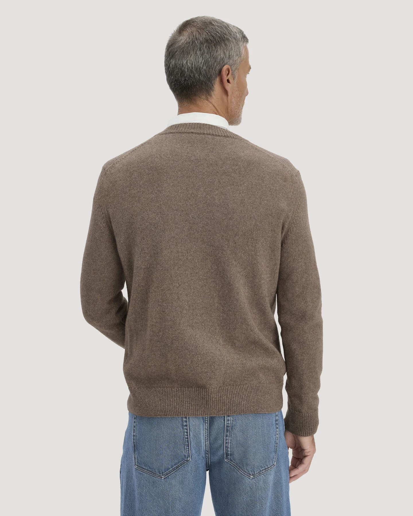 hessnatur Herren Strick Pullover Regular aus Bio-Merinowolle mit Bio-Baumwolle - braun - Größe S – Ansicht 3