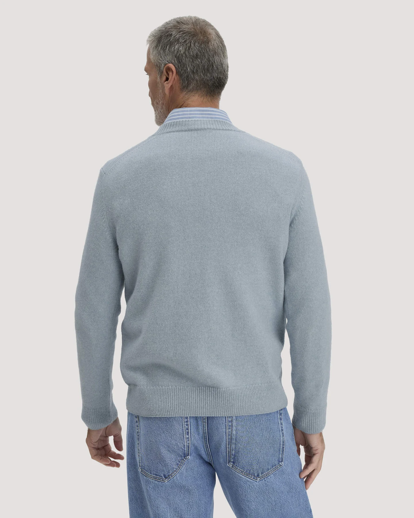 hessnatur Herren Strick Pullover Regular aus Bio-Merinowolle mit Bio-Baumwolle - blau - Größe S – Ansicht 3