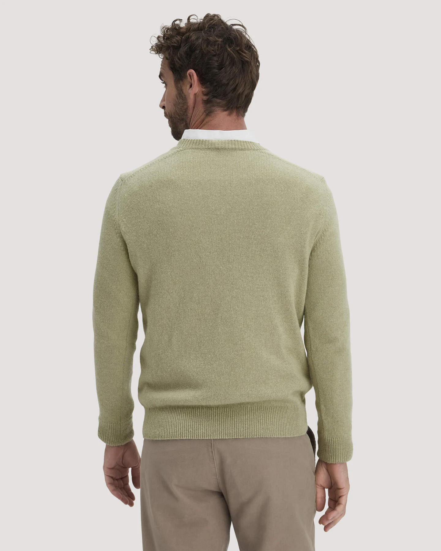 hessnatur Herren Strick Pullover Regular aus Bio-Merinowolle mit Bio-Baumwolle - grün - Größe S – Ansicht 3