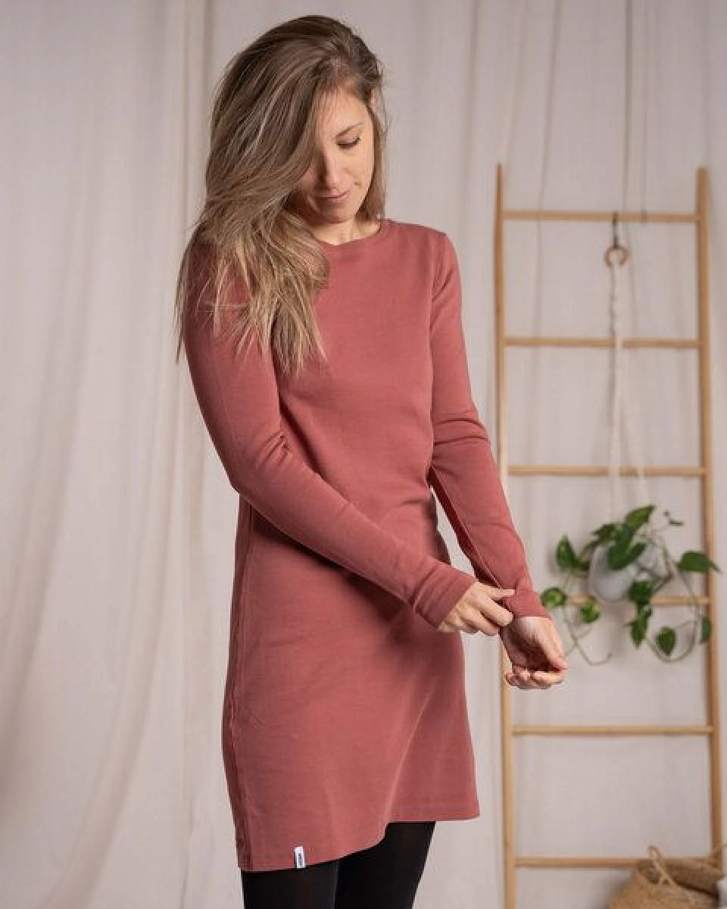 Vresh Clothing Vlora - Langarmkleid aus Biobaumwolle – Ansicht 3