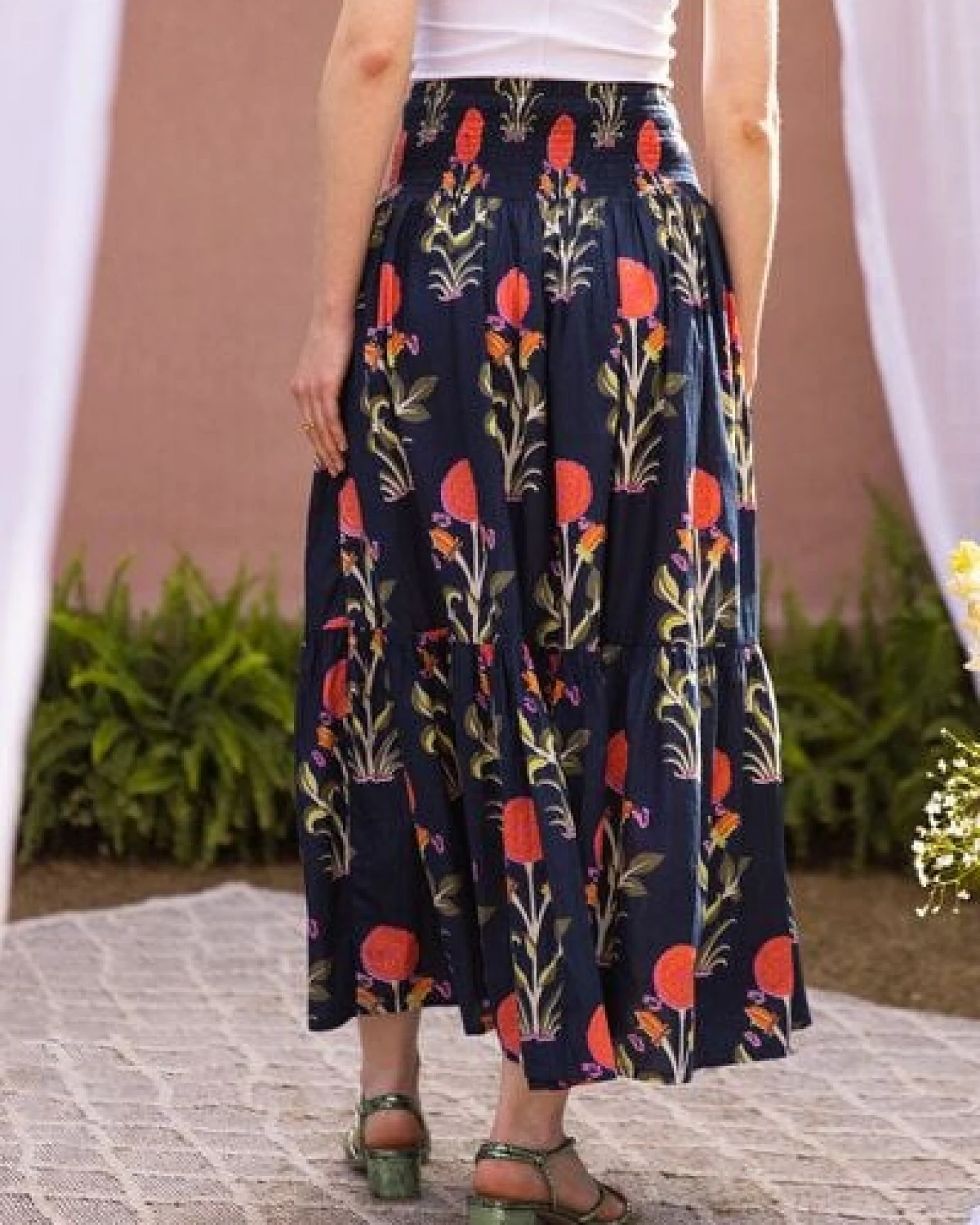 Haus of Namaste A-Linien Rock schwarz floral „Midnight Mughal" Handblockgedruckt im 100% Baumwolle – Ansicht 3