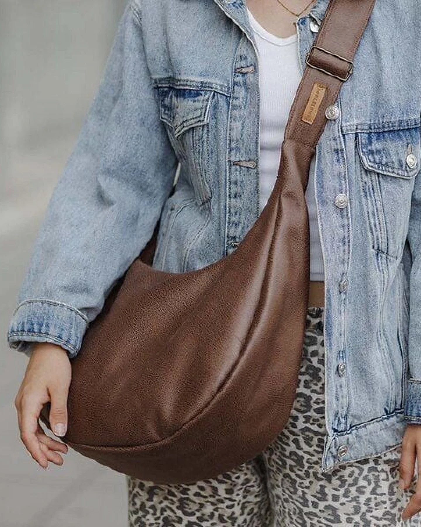 BOWLEANIES TASCHEN Moon Bag XXL aus Lederfaserstoff – Ansicht 4