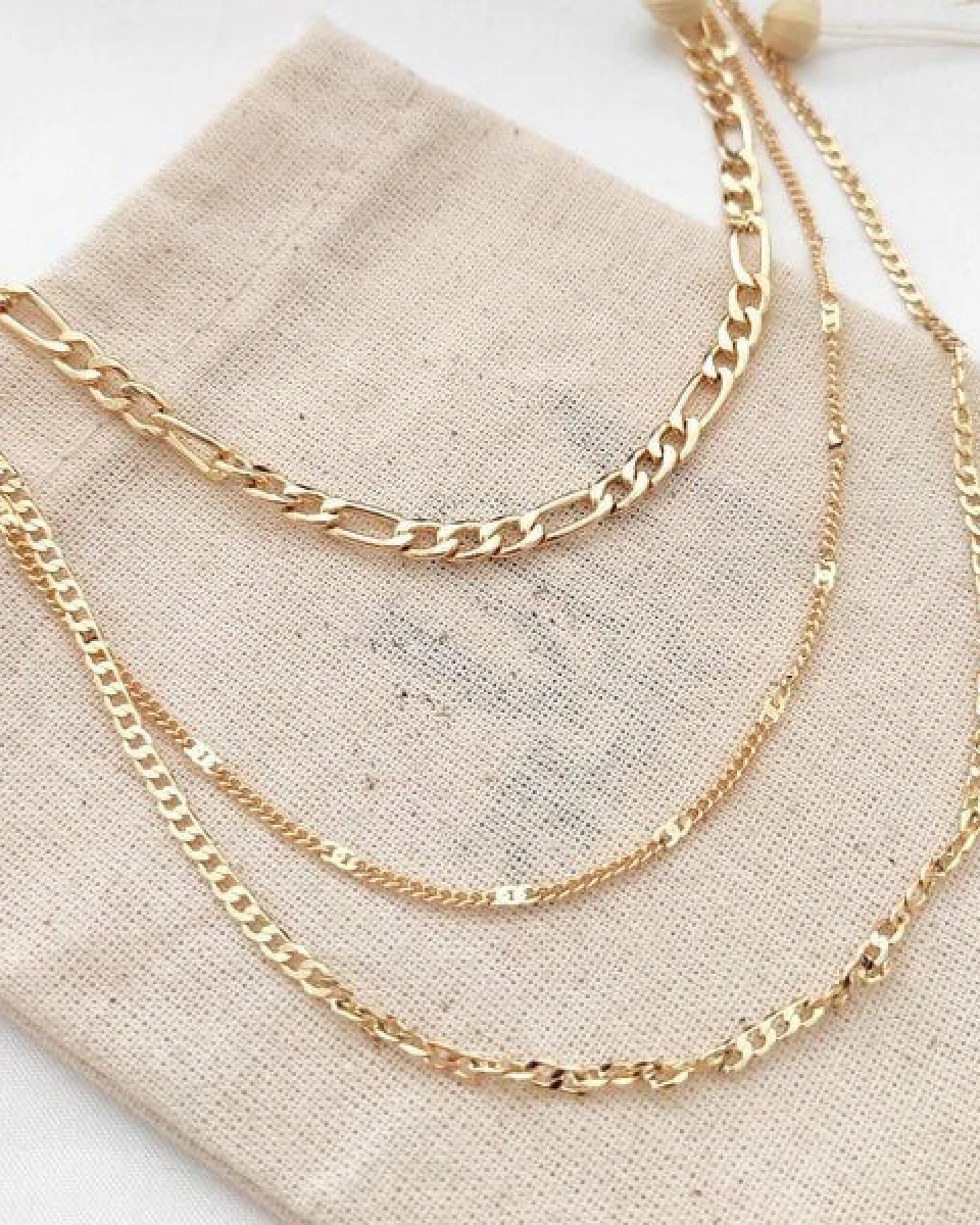noca Dreifach-Kette in Gold – Layering leicht gemacht – Ansicht 2