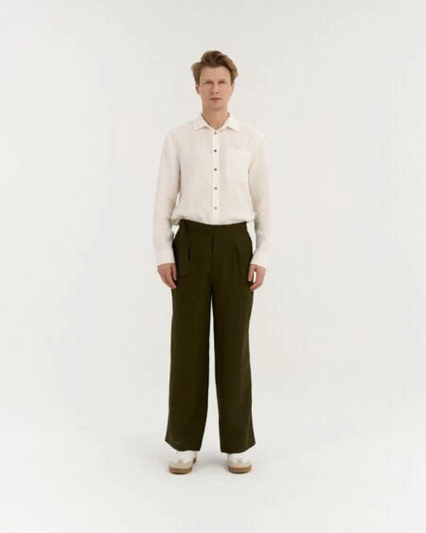 AmourLinen Bundfalten-Leinenhose für Herren ENZO – Ansicht 2