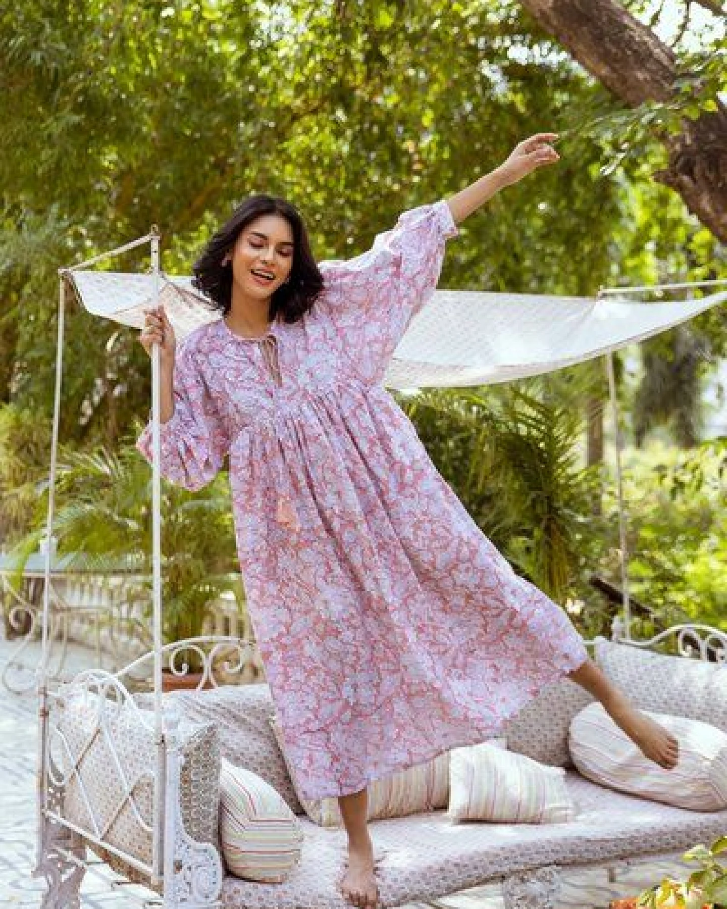 Haus of Namaste Maxikleid rosa „Pink Petal Paradise" Balloon-Schnitt mit Taschen , Bio-Baumwolle – Ansicht 4