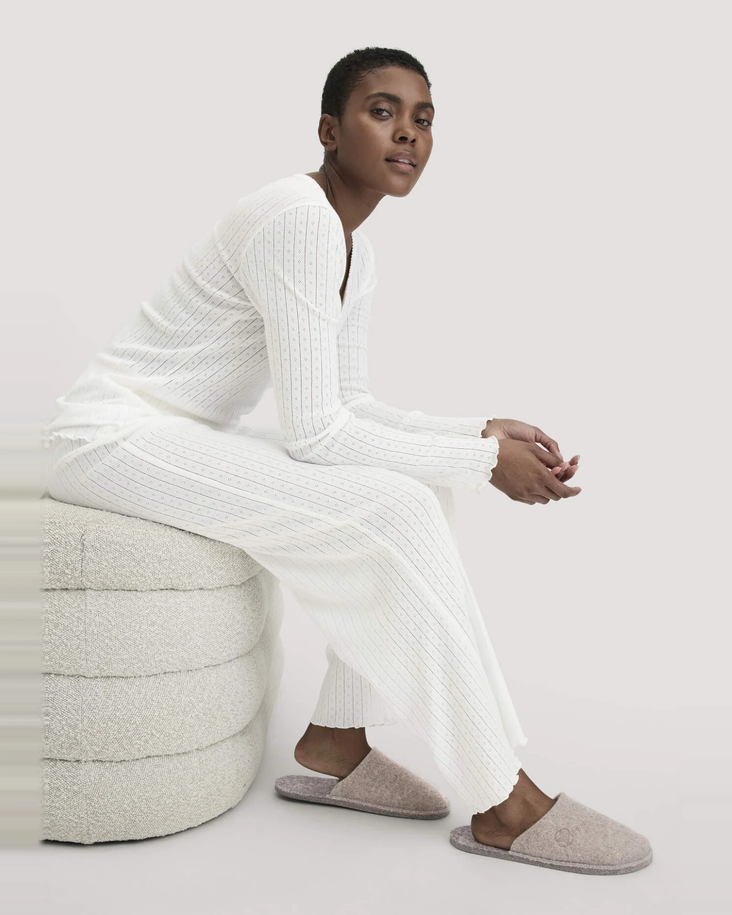 hessnatur Damen Pointelle Schlafhose Relaxed PURE COTTON aus Bio-Baumwolle - weiß - Größe 46 – Ansicht 3