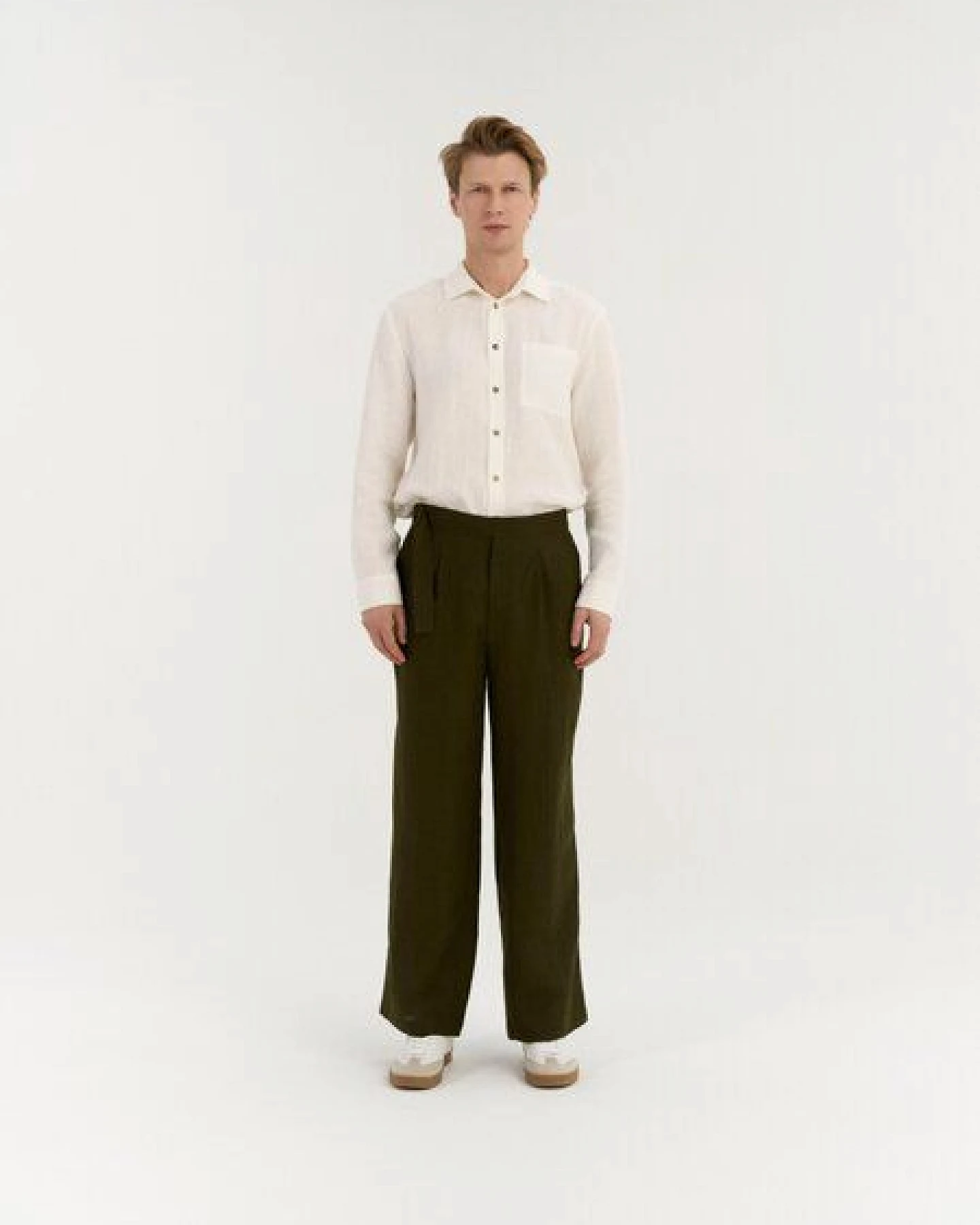 AmourLinen Bundfalten-Leinenhose für Herren ENZO – Ansicht 2