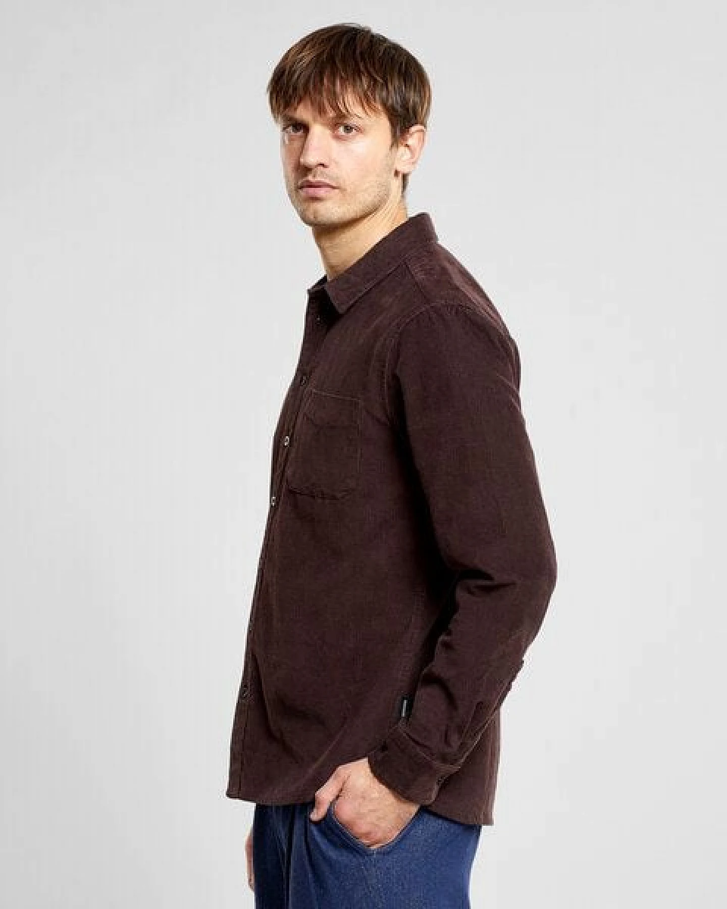 DEDICATED Hemd Varberg Corduroy - aus Bio-Baumwolle – Ansicht 2