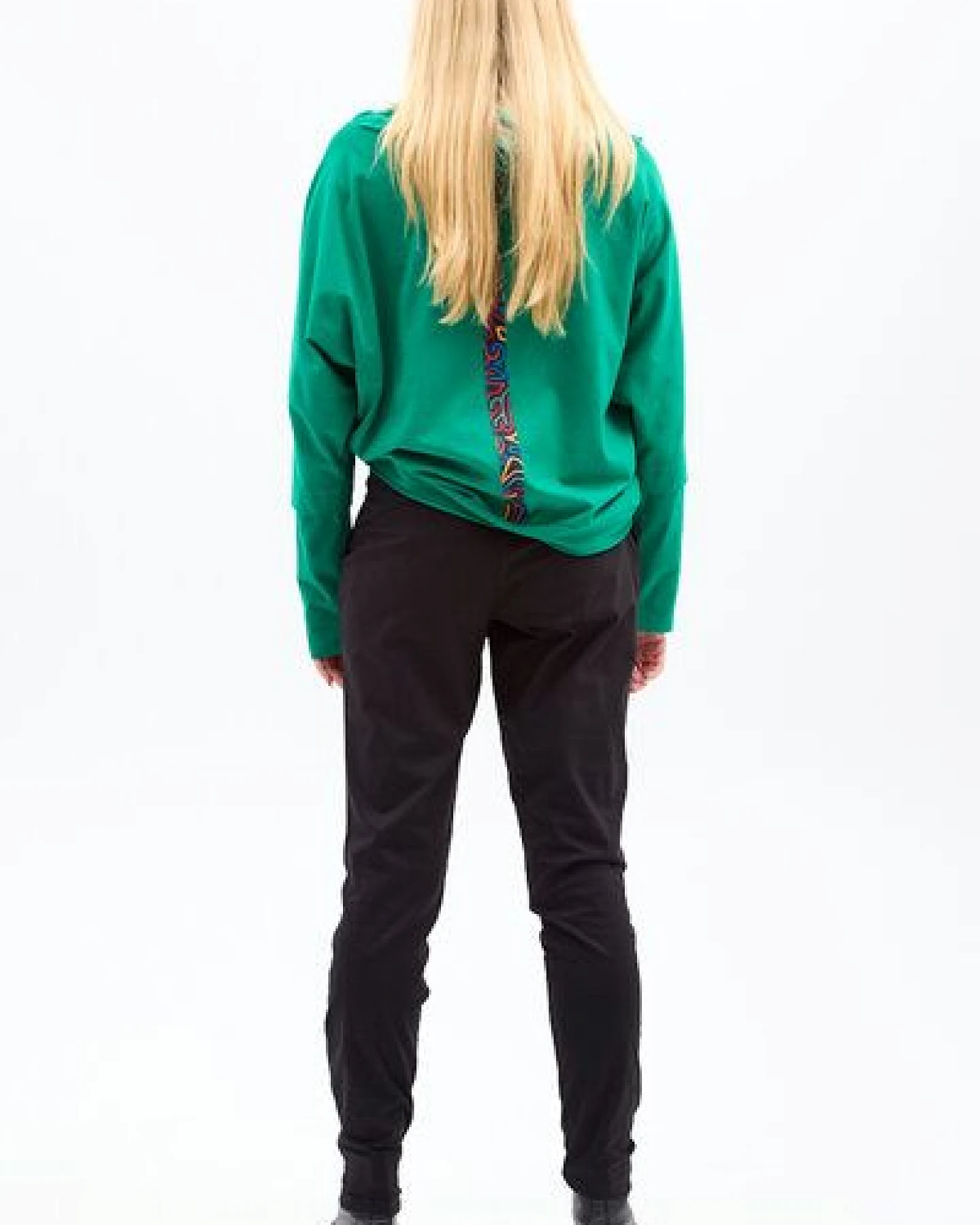 KOKOworld Nachhaltige Hose Button 2.0 aus Bio-Baumwolle – mit Taschen & dekorativen Knöpfen – Fair Fashion aus Europa – bequem & modern – Ansicht 4