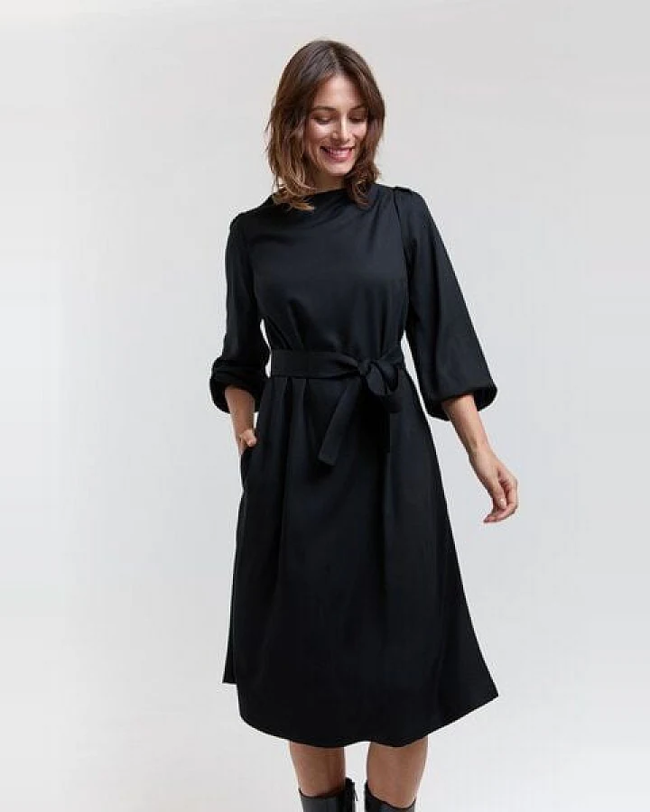 AYANI Mia | Elegantes Midi Langarm Kleid aus ECOVERO