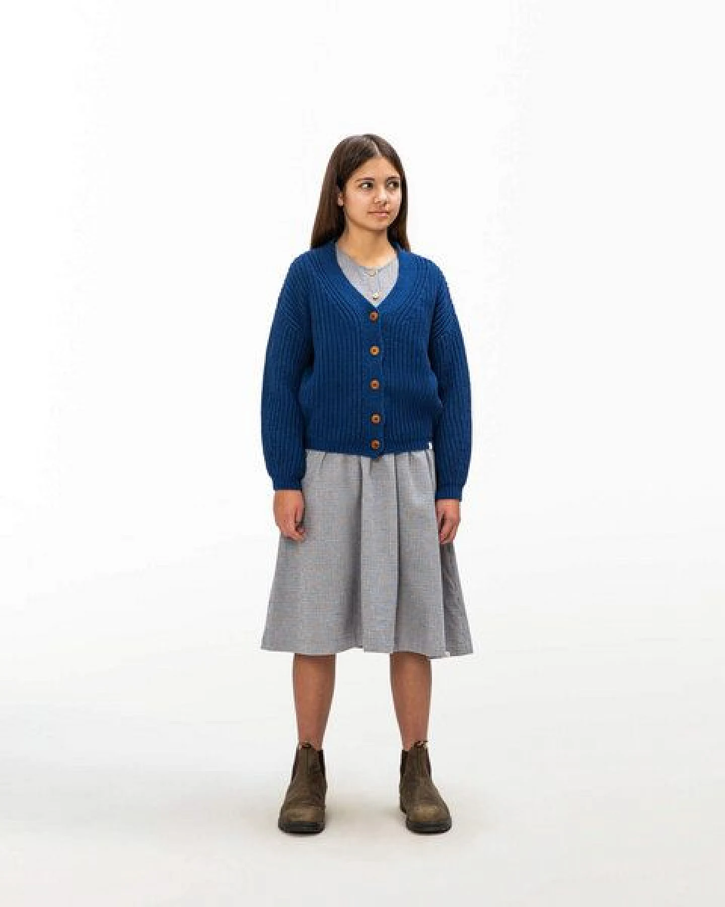 Matona Klassischer Cardigan mit V-Ausschnitt für Kinder / V-Neck Cardigan – Ansicht 3