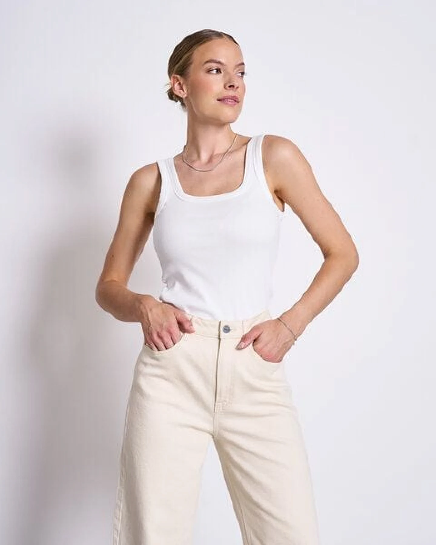 JAN N JUNE High Waist Jeans SELENE mit Schlitz – Ansicht 3
