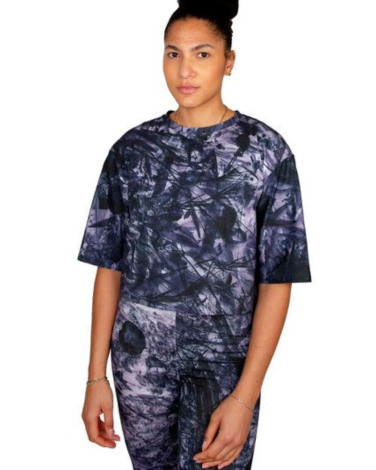 ÆVRIL Damen Crop Top // Tobiume Print // Bio-Baumwolle – Ansicht 2