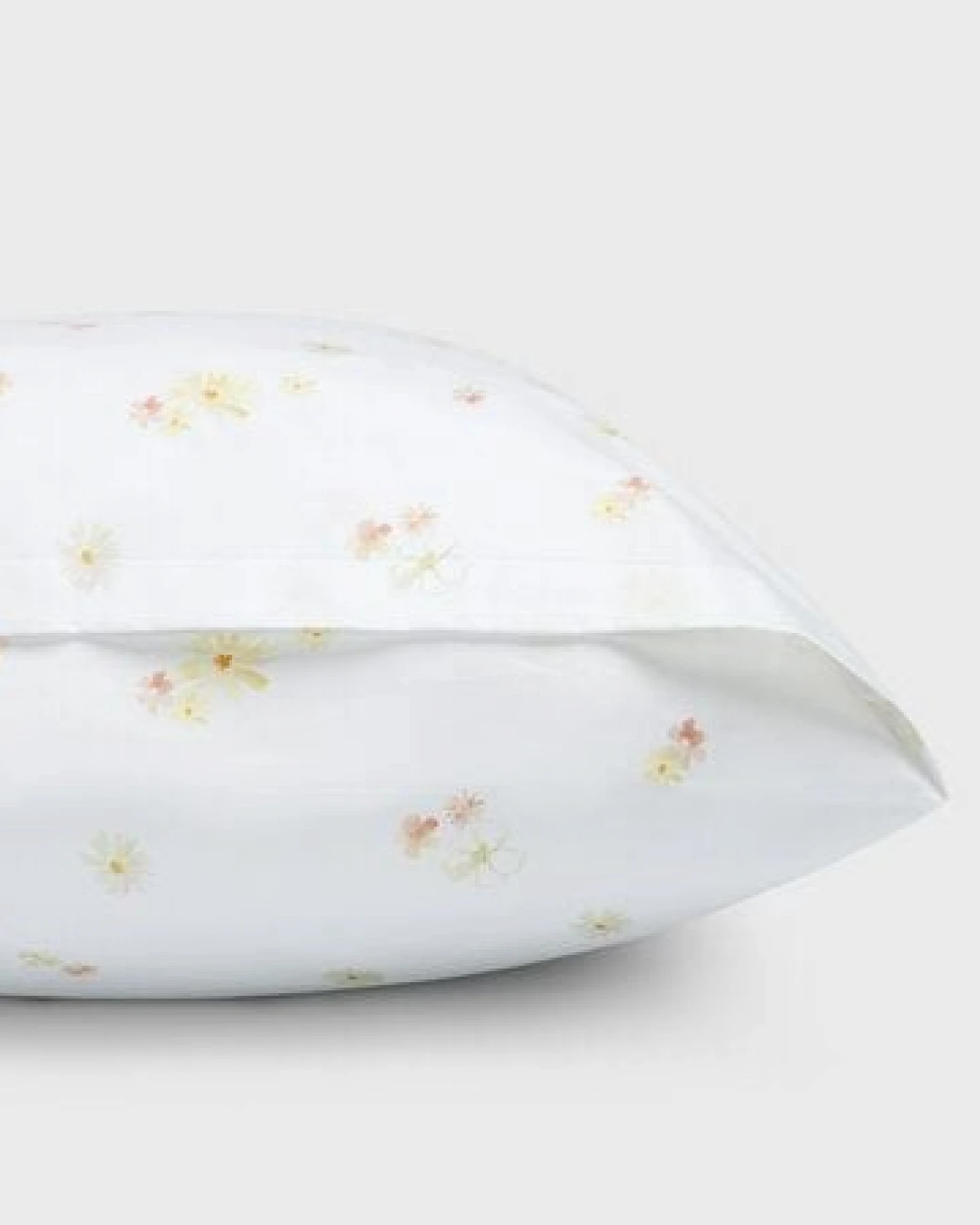 Kissenbezug Yumeko Flower aus Baumwollsatin – Ansicht 3