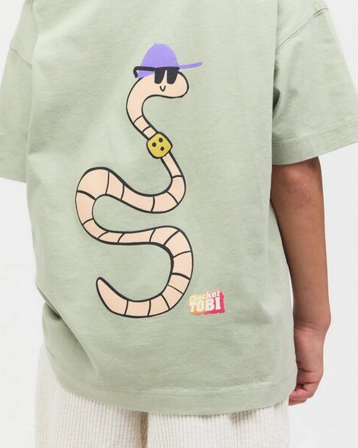 PlayPlayPauly CHECKER TOBI Regenwurm Unisex Kinder T-Shirt aus Bio-Baumwolle – Ansicht 4