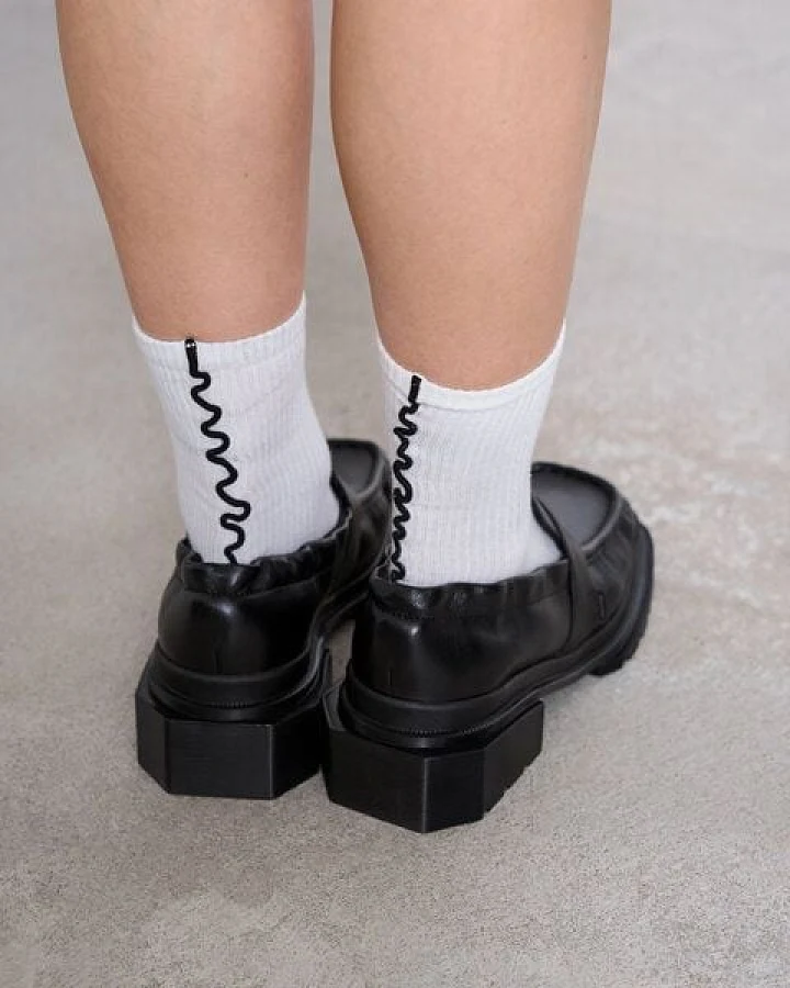 White Black (Weiß Schwarz)