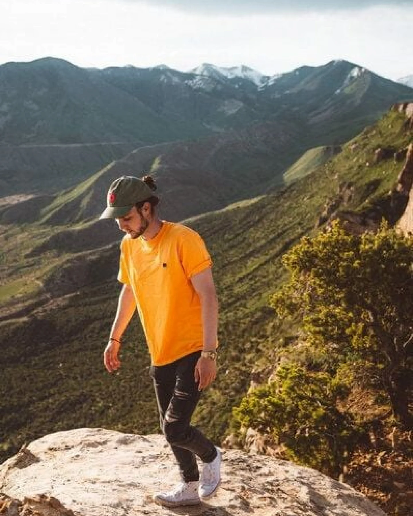 Trendsplant Basic Sunrise Yellow T-Shirt – Ansicht 4