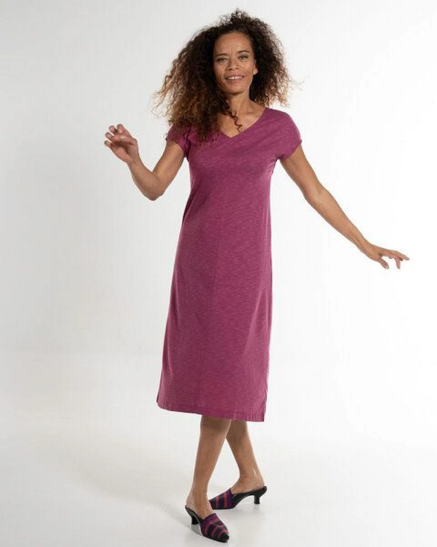 Alma & Lovis Apartes Kleid aus leichter Bio-Baumwolle / EcoVero – Ansicht 3