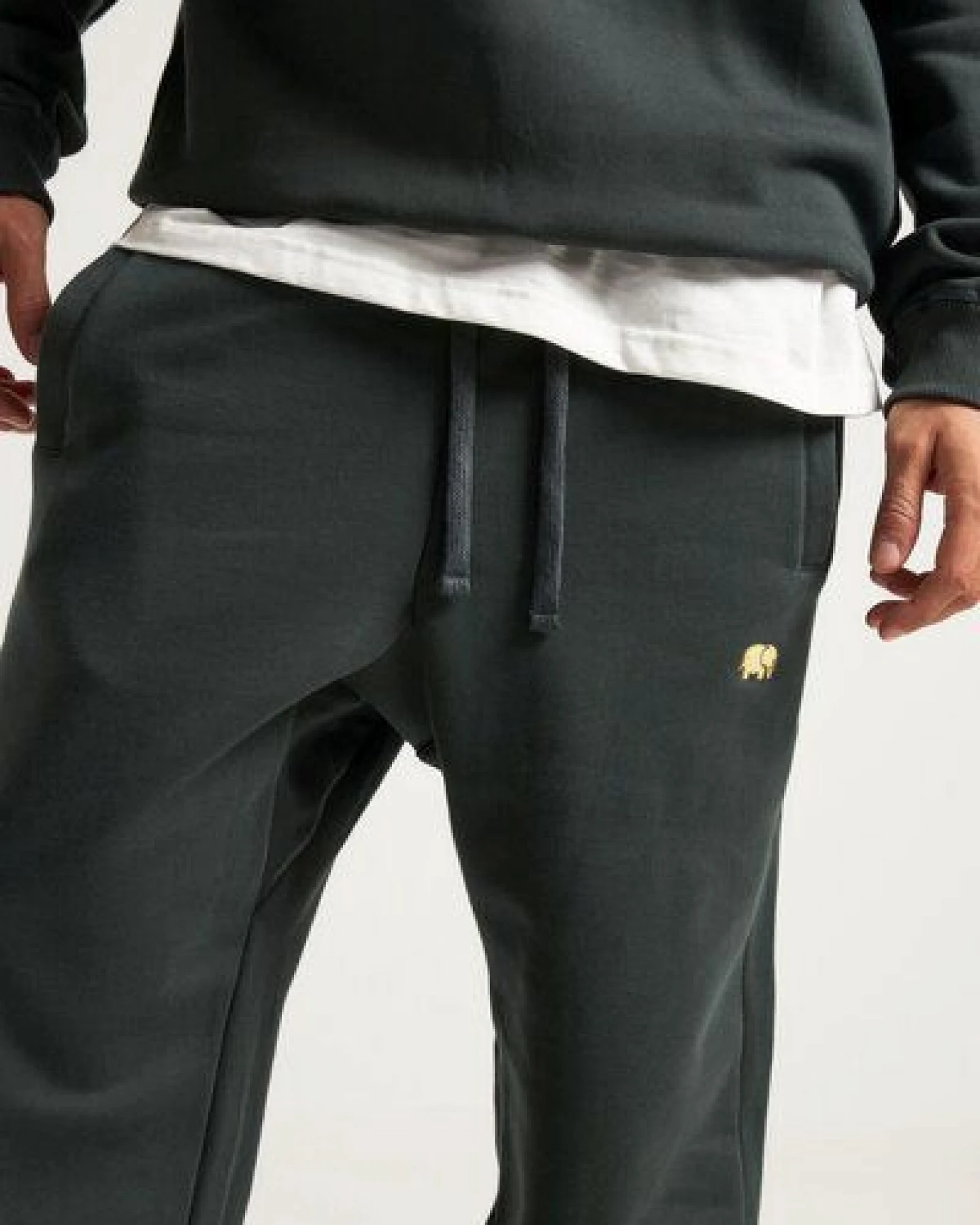 Trendsplant Organic Essential Sweatpants Scarab Green – Ansicht 3