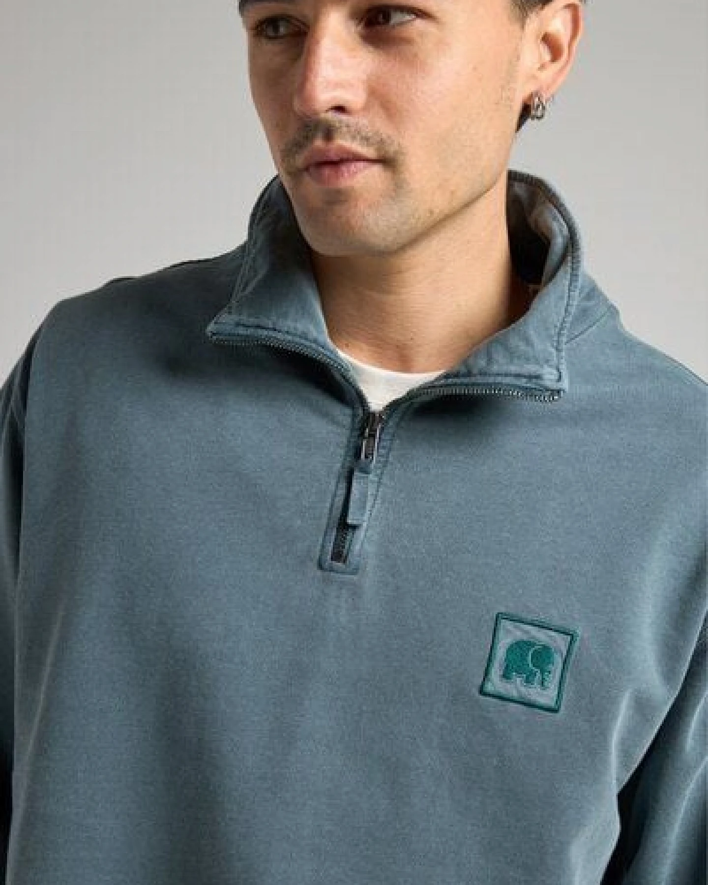Trendsplant Sauce Pigment Dyed Quarter Zip Sweatshirt Elm Green – Ansicht 3