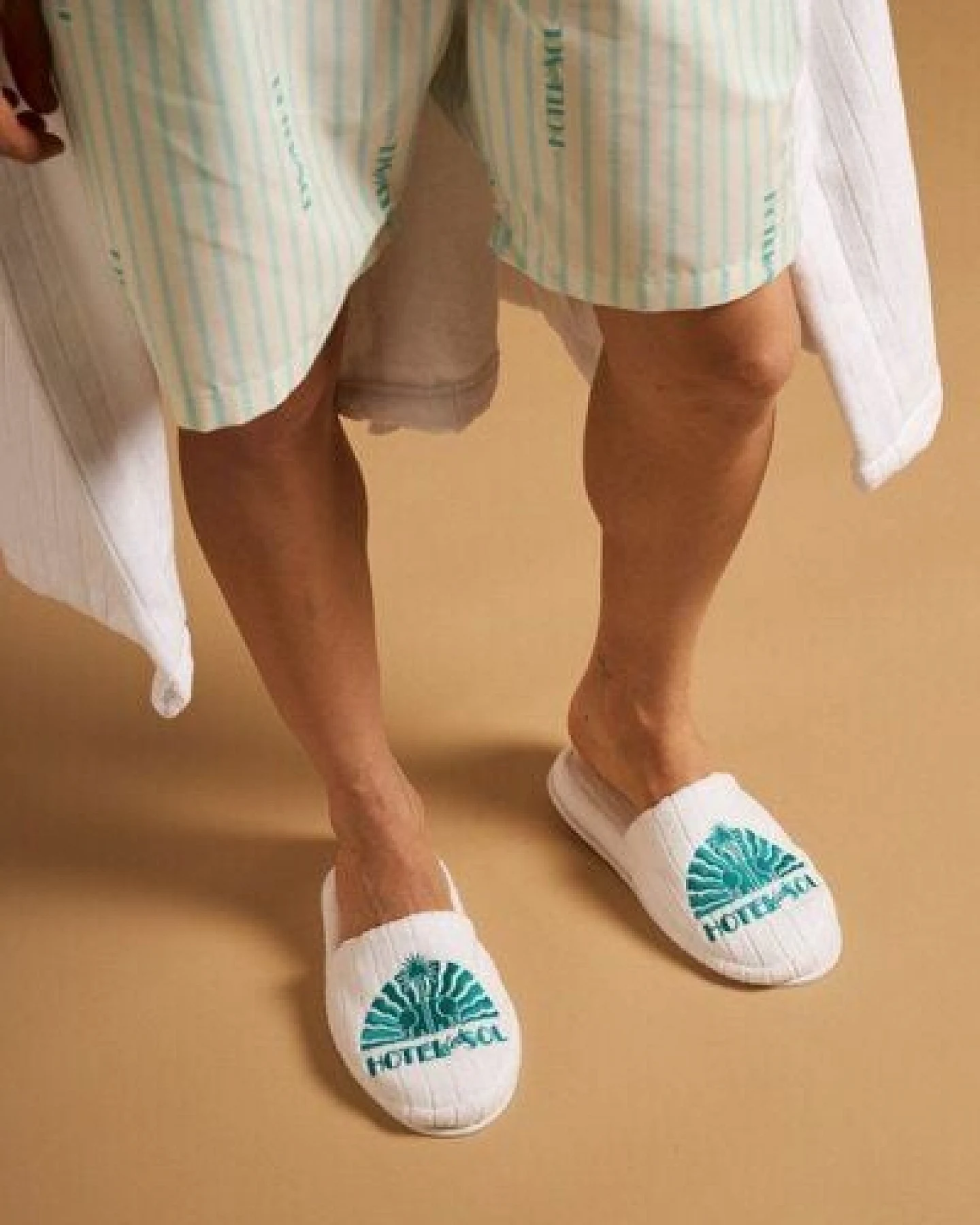 Trendsplant x Antonyo Marest Hotel del Sol Slippers White – Ansicht 2
