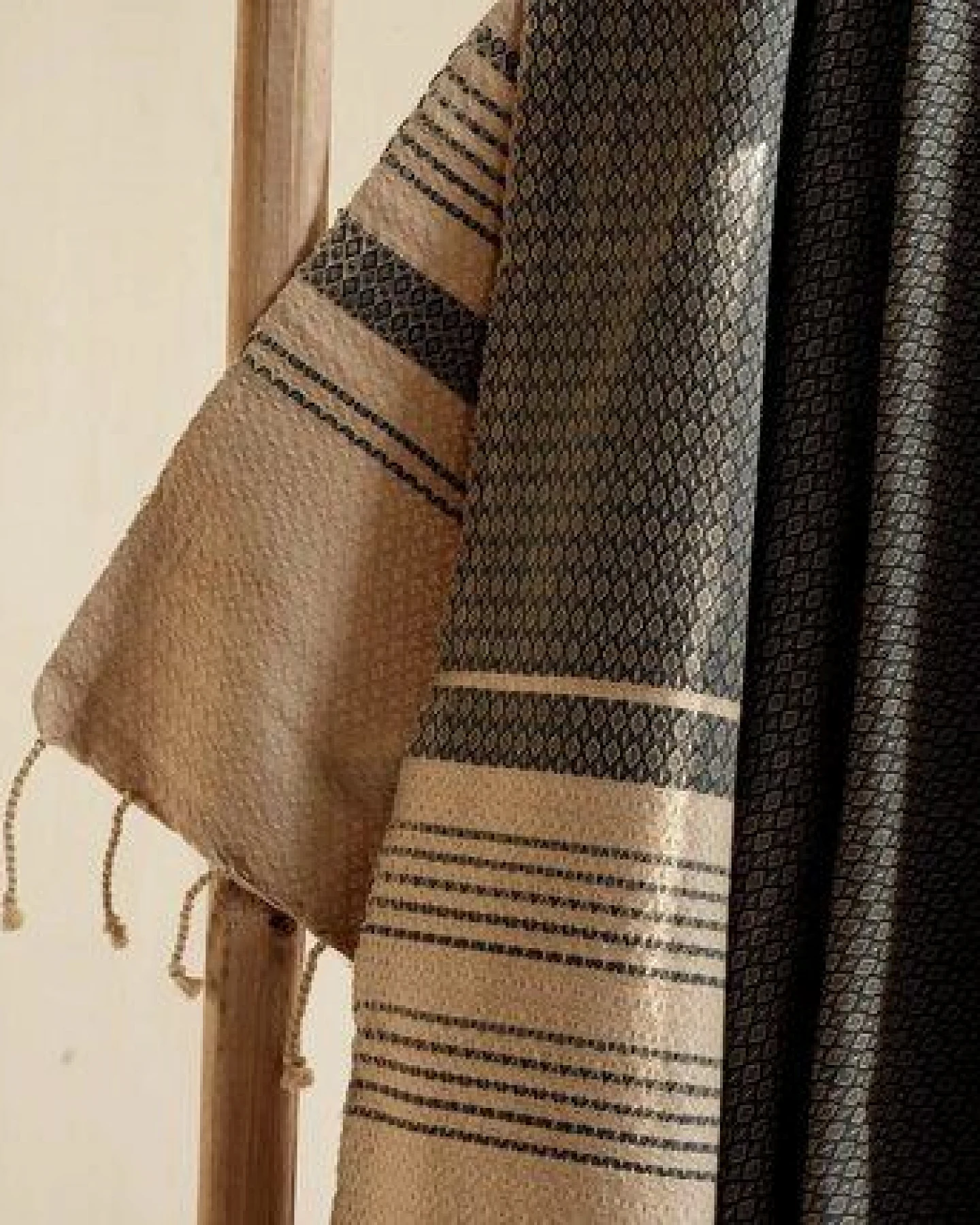 Karawan authentic Hamamtuch Fouta "sand" aus Biobaumwolle, 100 × 200 cm – Ansicht 3