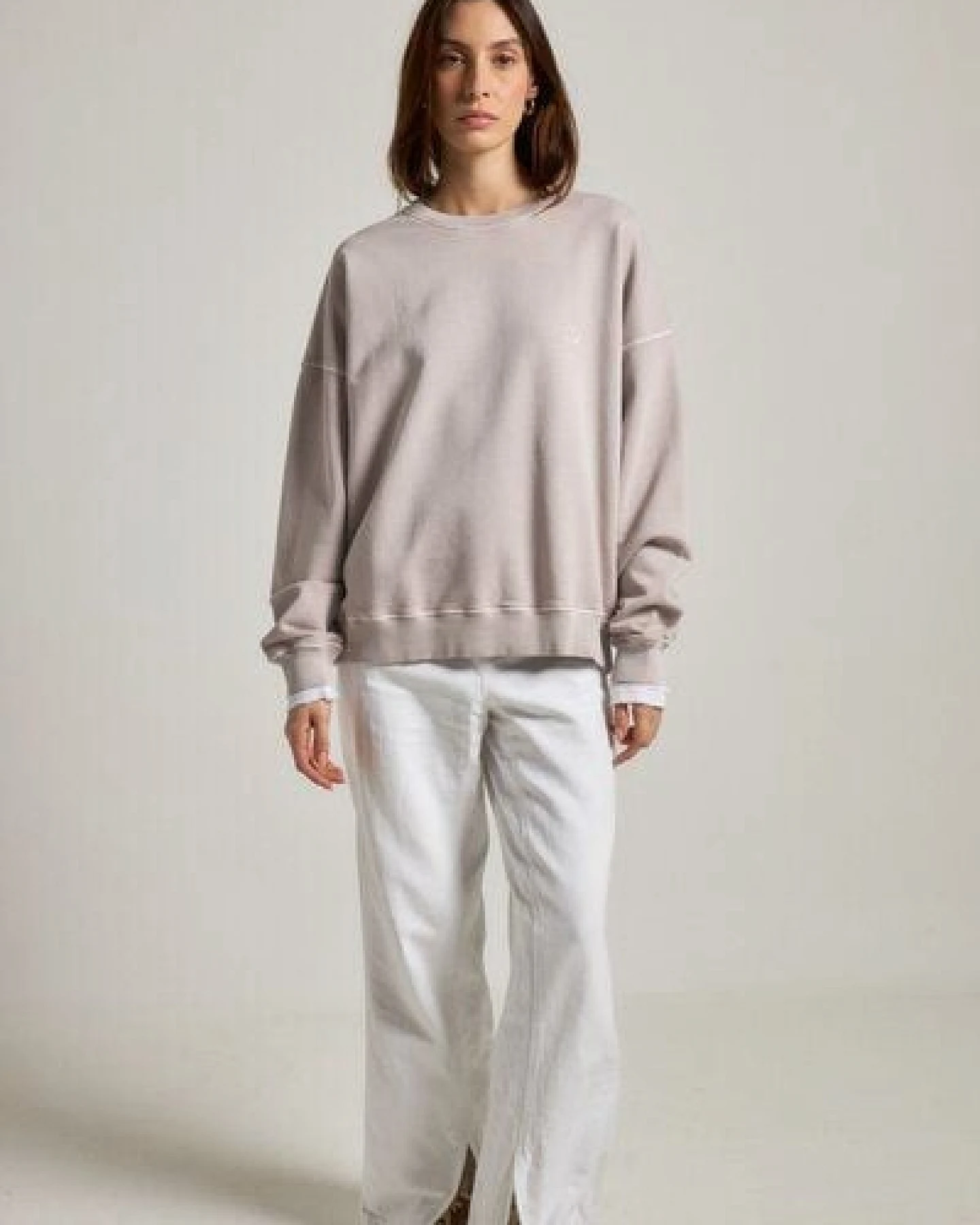 Trendsplant Women's Essential Pigment Heavyweight Oversized Sweatshirt Island Fossil – Ansicht 3