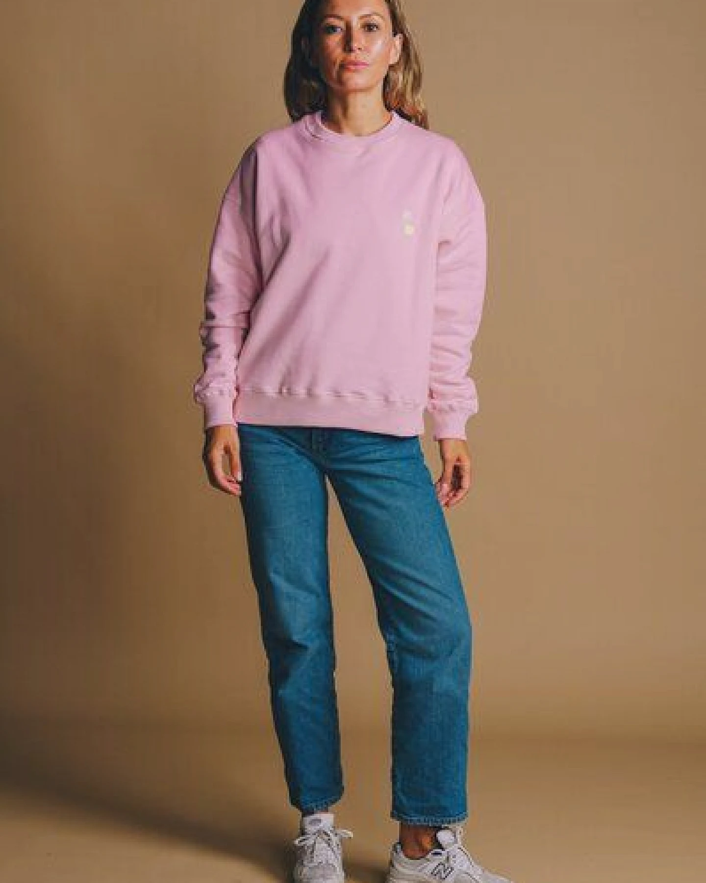 Women's Antonyo Marest x Trendsplant Essential Oversized Sweatshirt Gum Pink – Ansicht 4