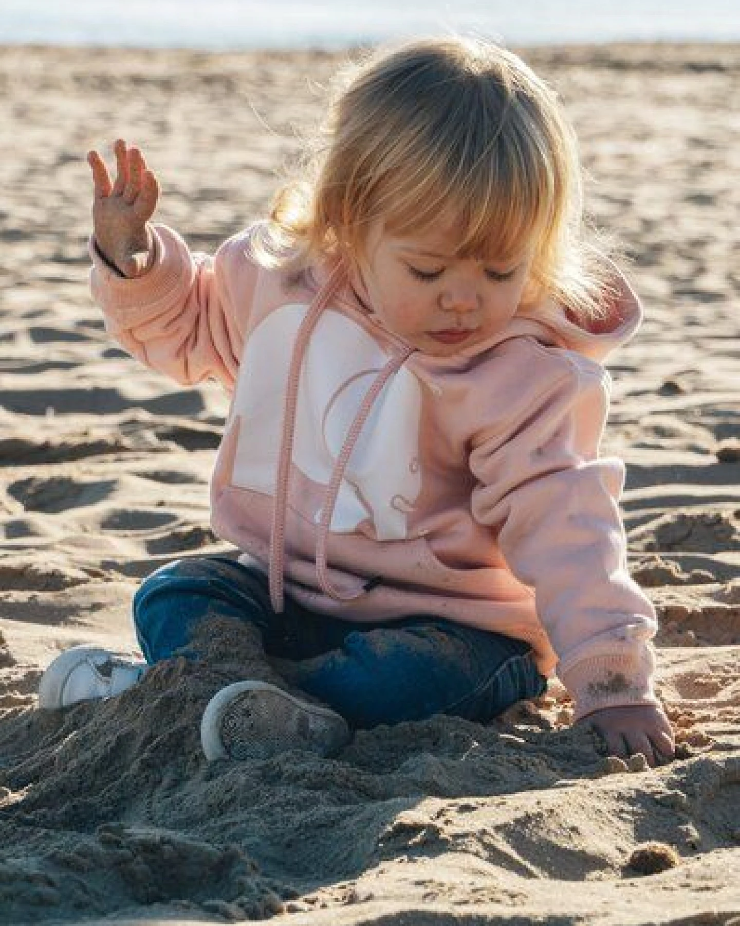 Trendsplant Kid's Organic Classic Hoodie Pale Pink – Ansicht 2