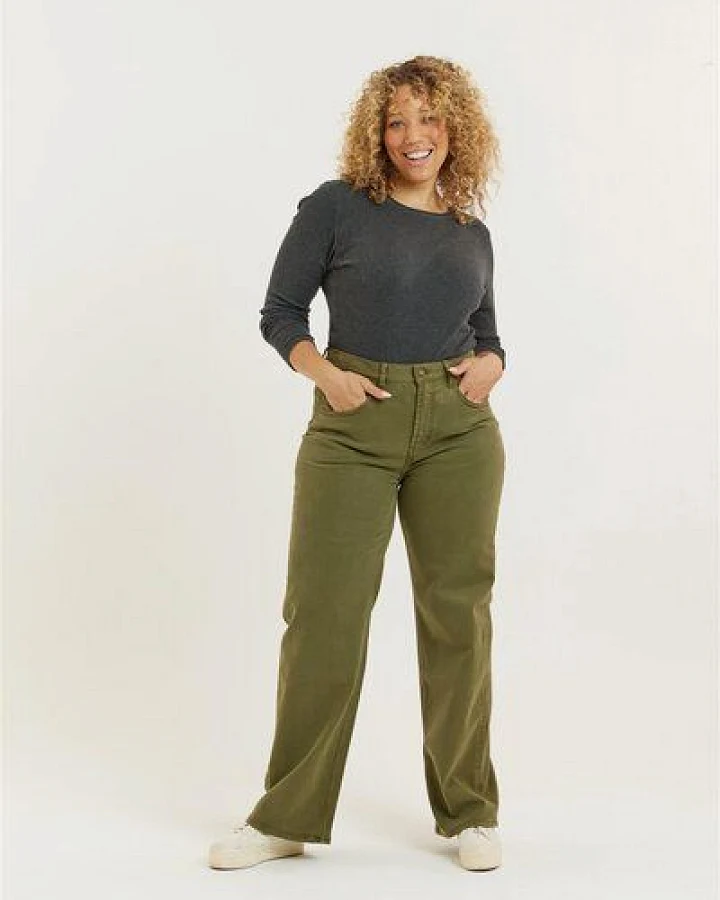 Flax and Loom Tencel Wide Leg Jeans Modell: Etta