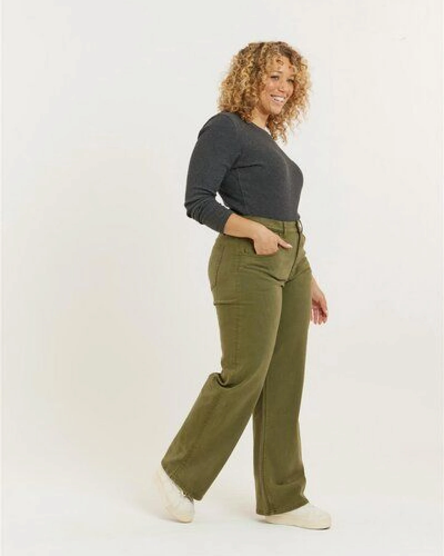 Flax and Loom Tencel Wide Leg Jeans Modell: Etta – Ansicht 2