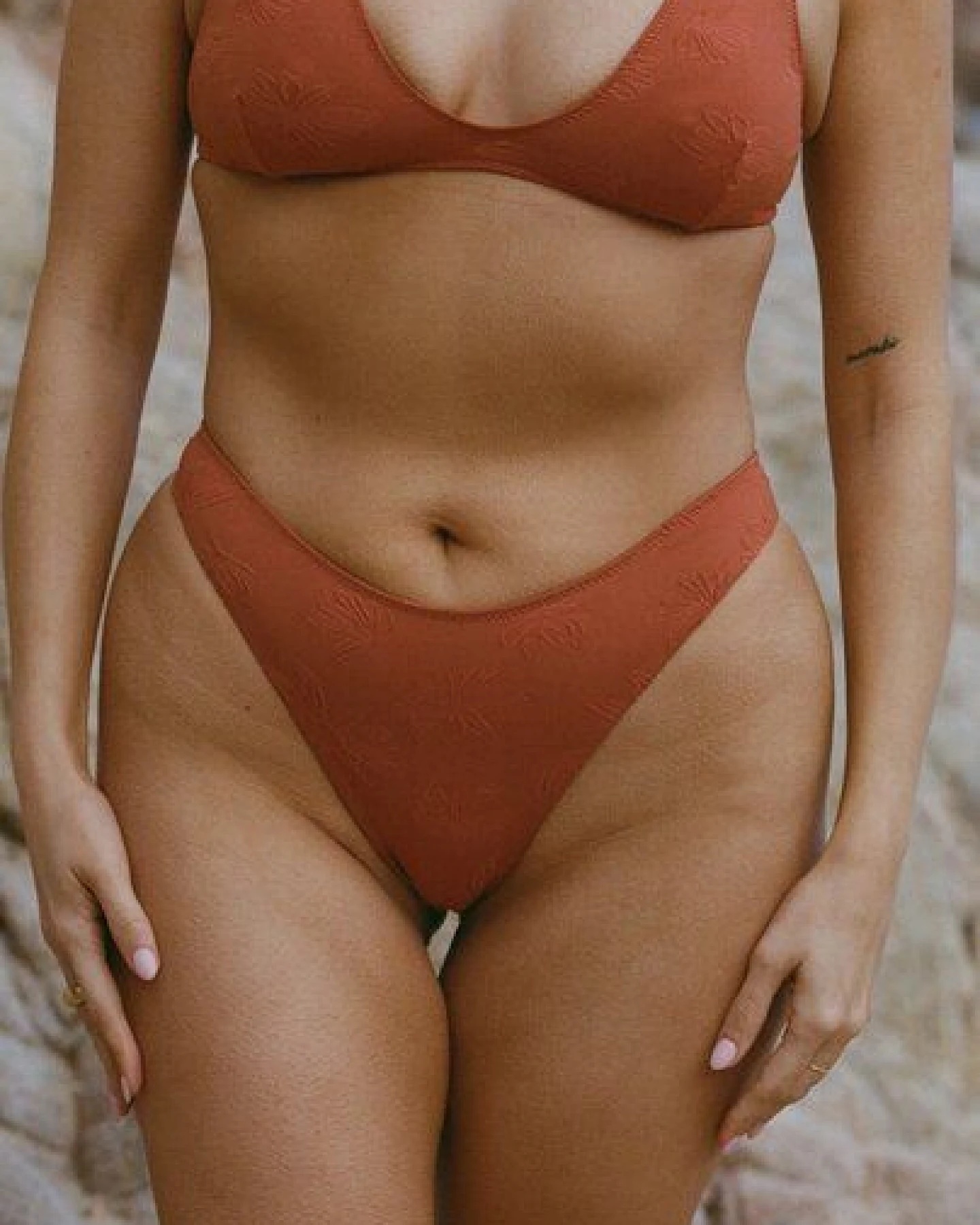 Nénés Tanga Agathe – Ansicht 2