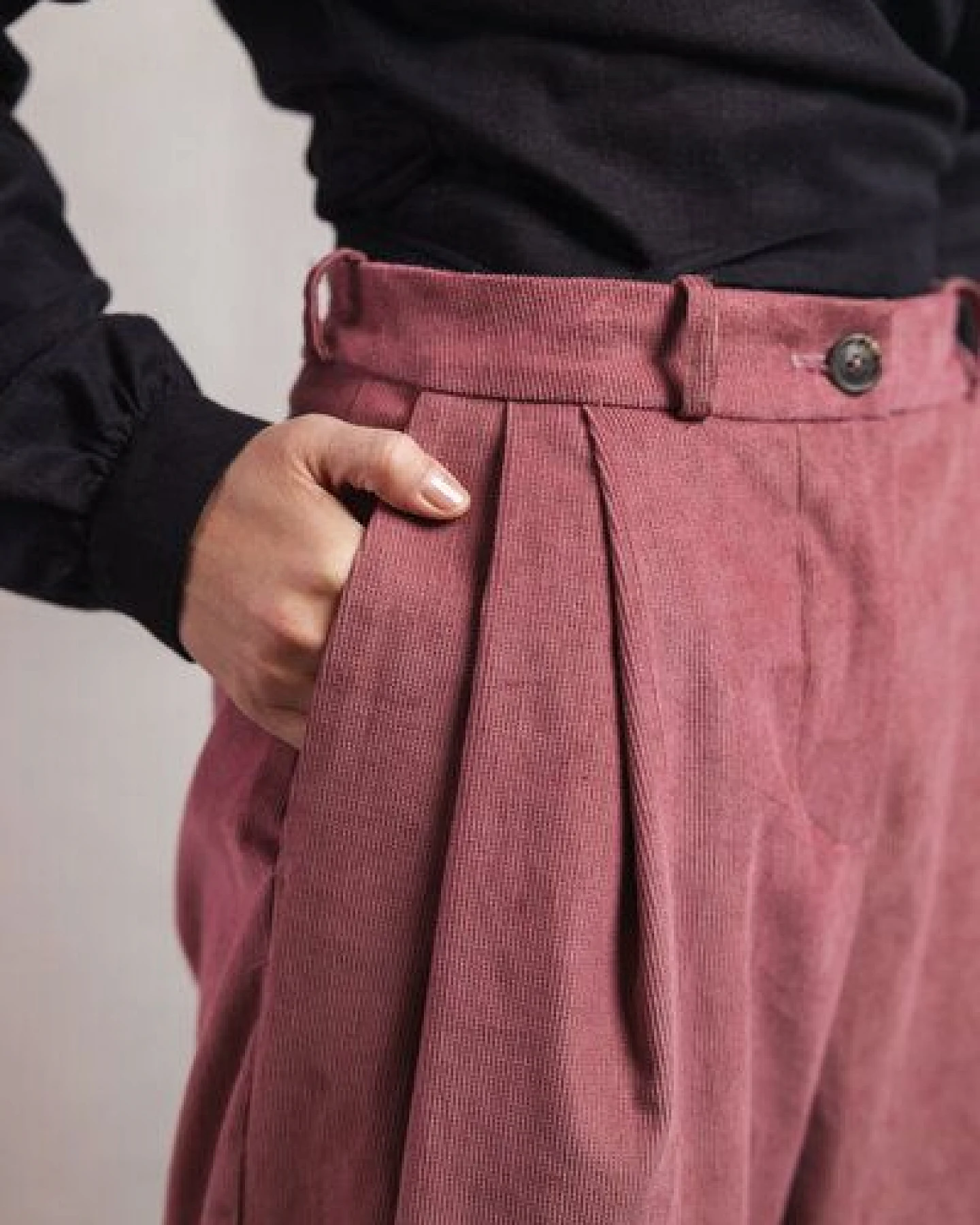 Jyoti - Fair Works Bio-Baumwollcord Culotte Awasi – Ansicht 3