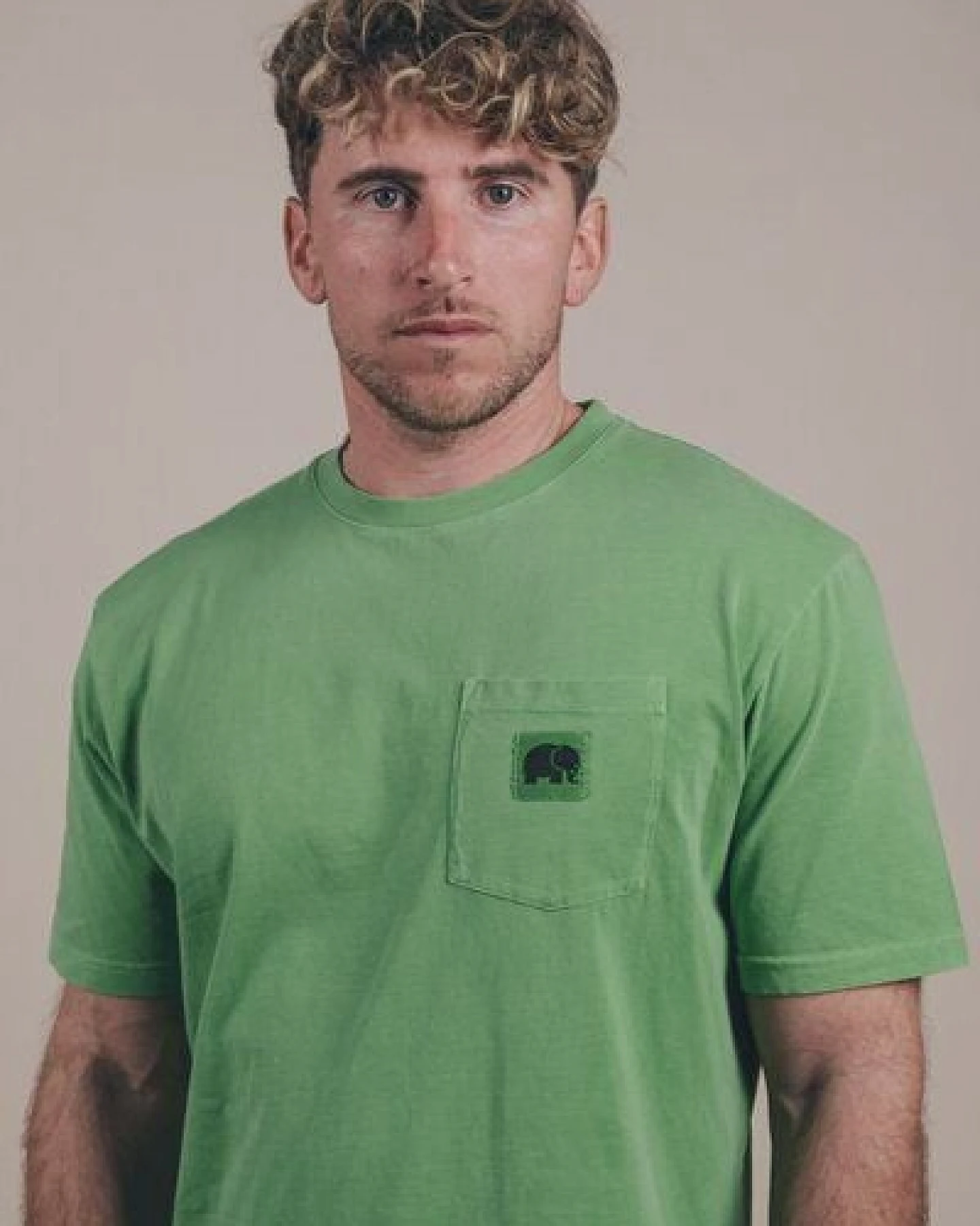 Trendsplant Menorca Pocket T-Shirt Meadow Green – Ansicht 4