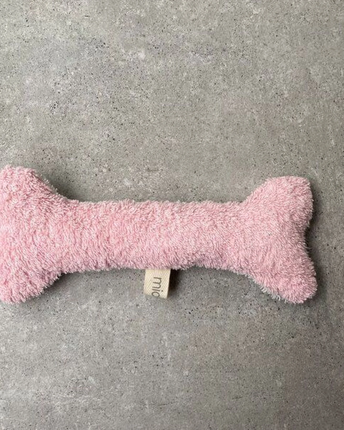 mio eco SET: Zwei hochwertige Upcycling Hundespielzeuge aus Hotel-Handtüchern zero waste je rosa-weiss – Ansicht 2