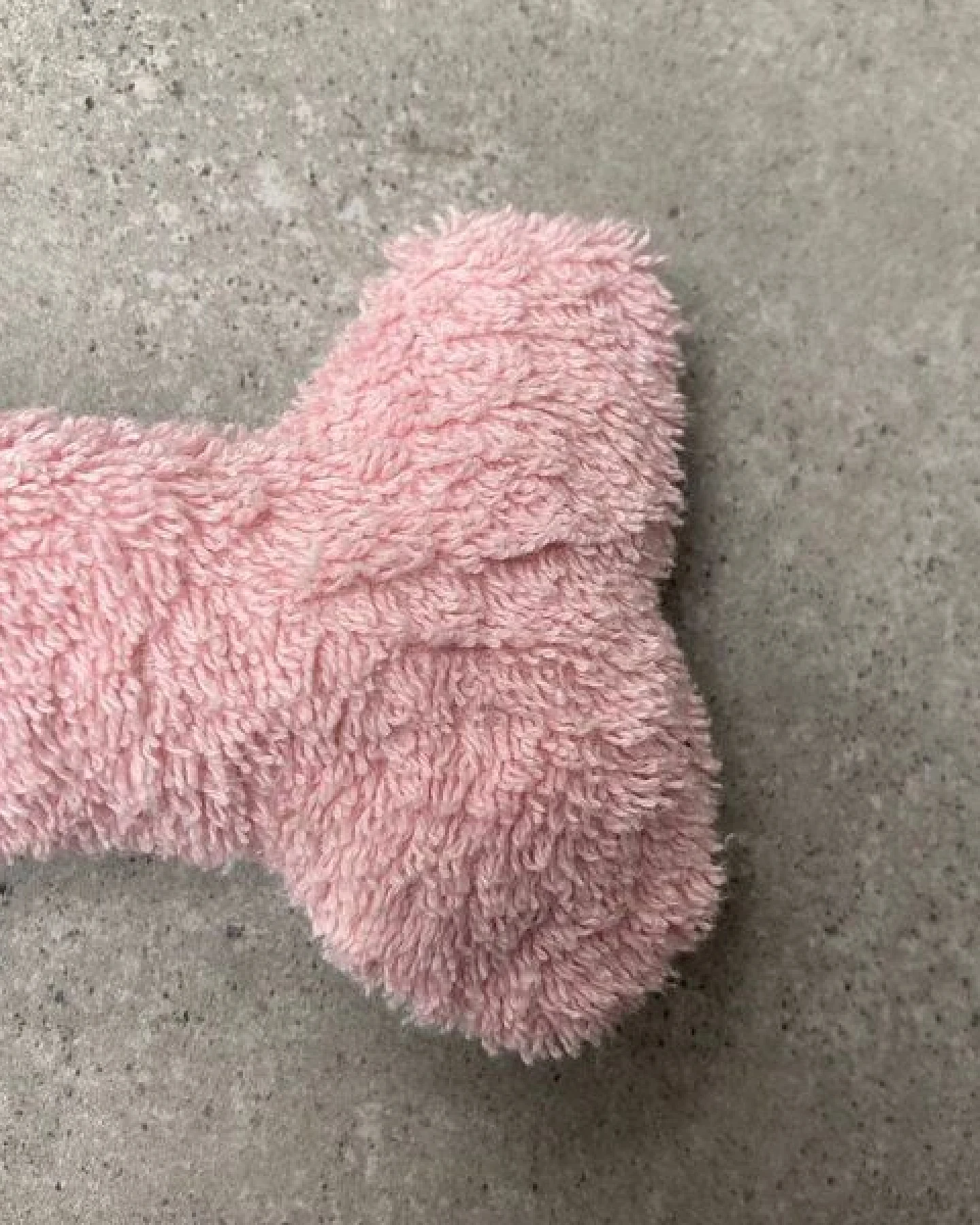 mio eco SET: Zwei hochwertige Upcycling Hundespielzeuge aus Hotel-Handtüchern zero waste je rosa-weiss – Ansicht 4