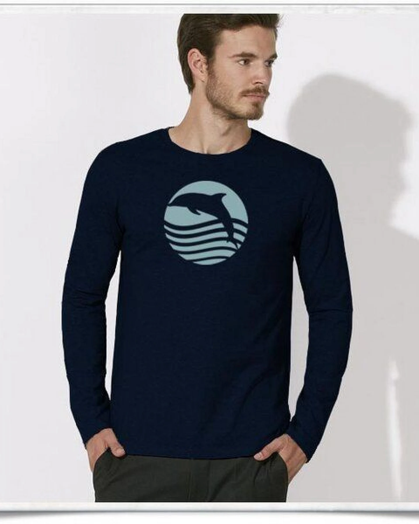 Picopoc Sonnenuntergang mit Delfin Langarm T-Shirt für Männer in navy blau – Ansicht 4