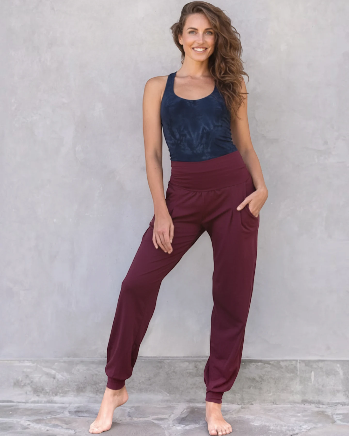 Jaya Organics Yogahose Joelle - Burgundy M – Ansicht 3