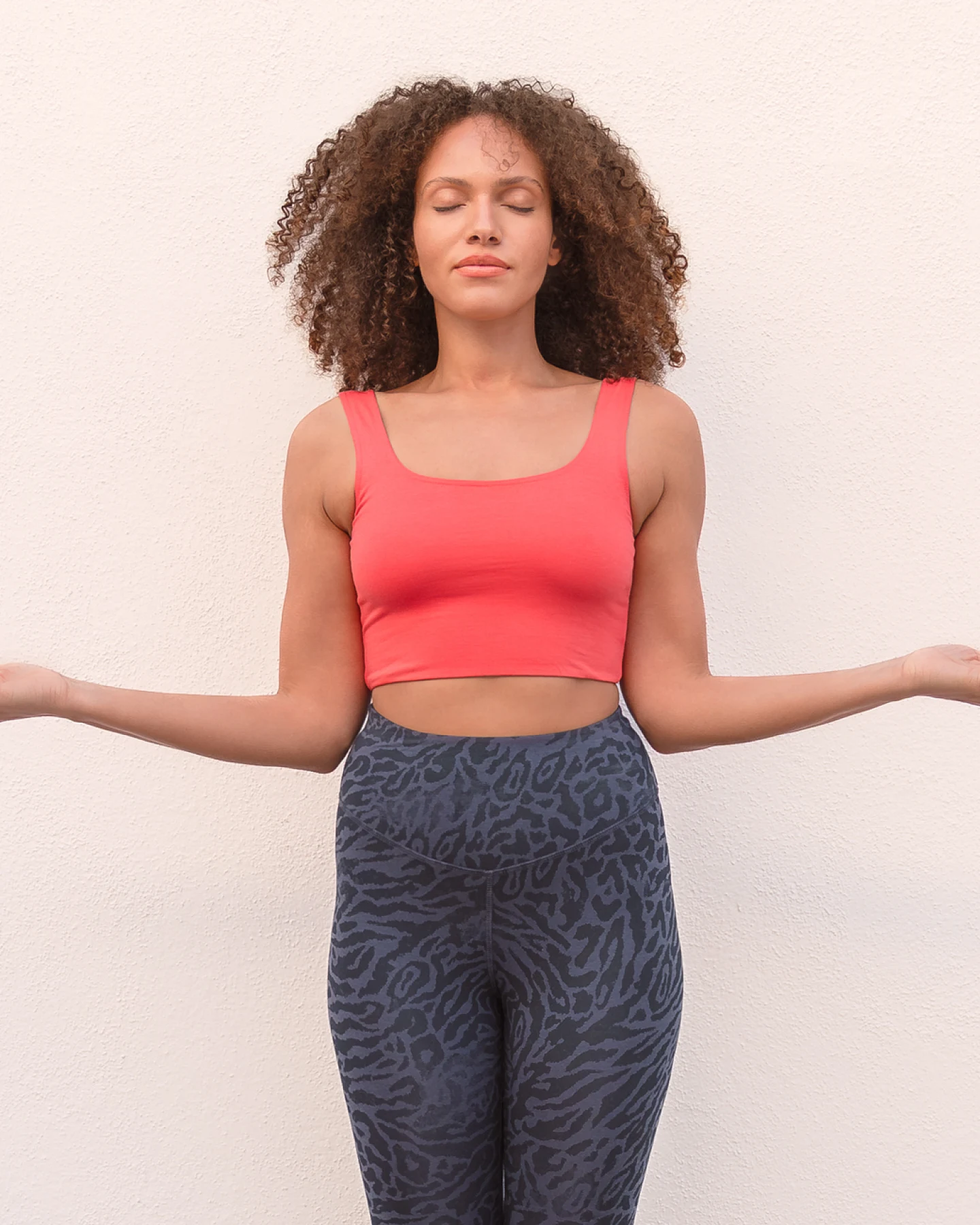 Jaya Organics Croptop Josie - Hibiscus S – Ansicht 2