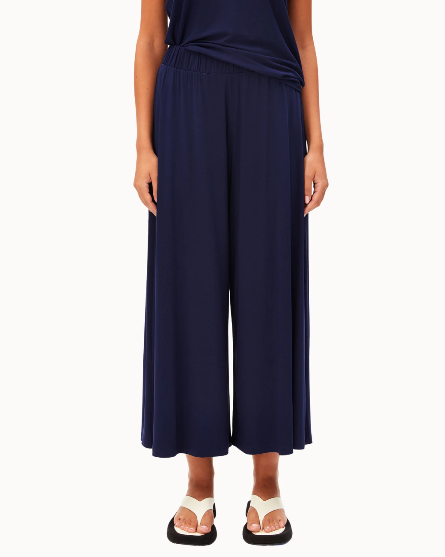 Armedangels Cropped Jersey Pants - Tinted Navy S – Ansicht 2